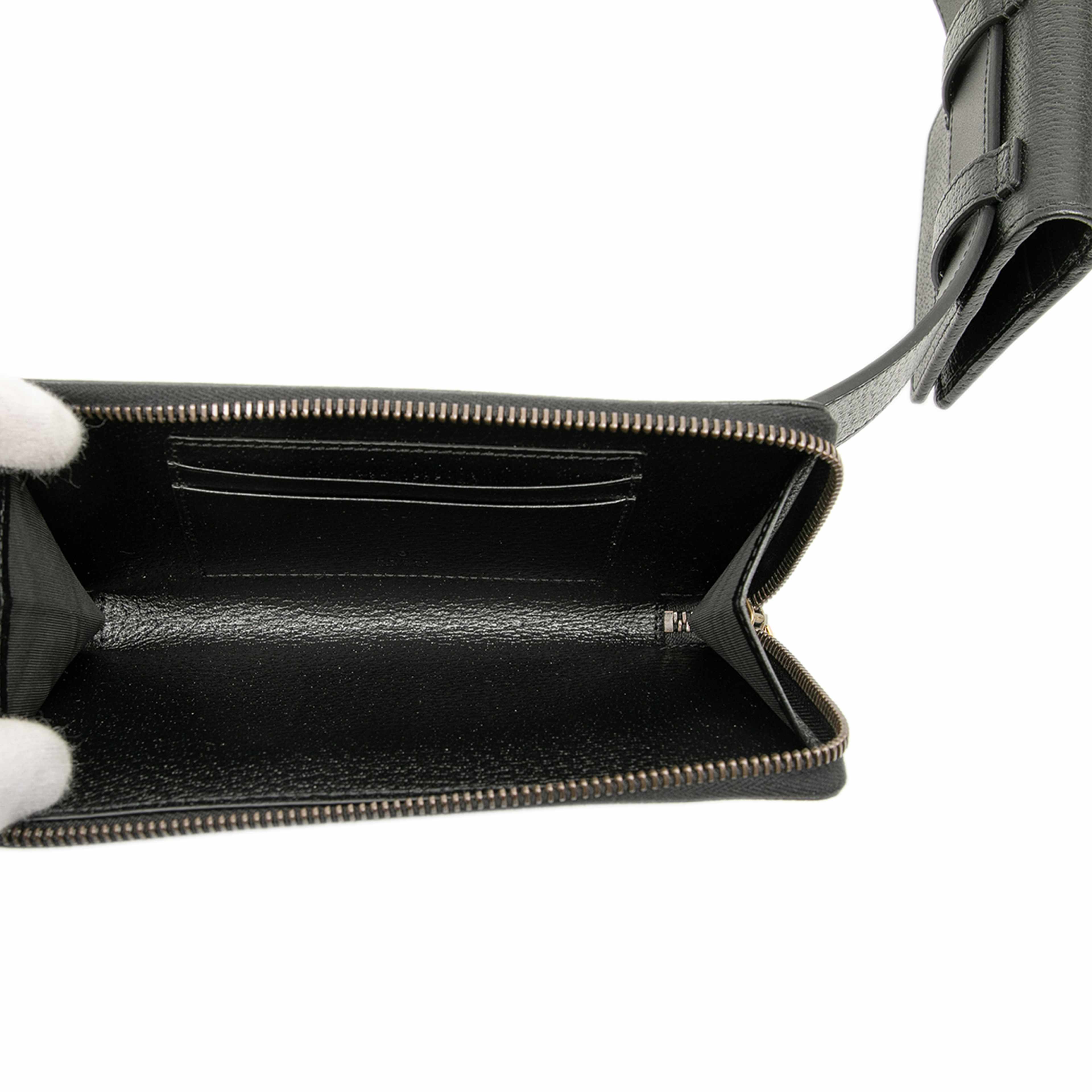 Gucci Gg Marmont Leather Double Belt Bag, från Luxclusif, i färgen black. Klicka för att öppna bilden i stort format