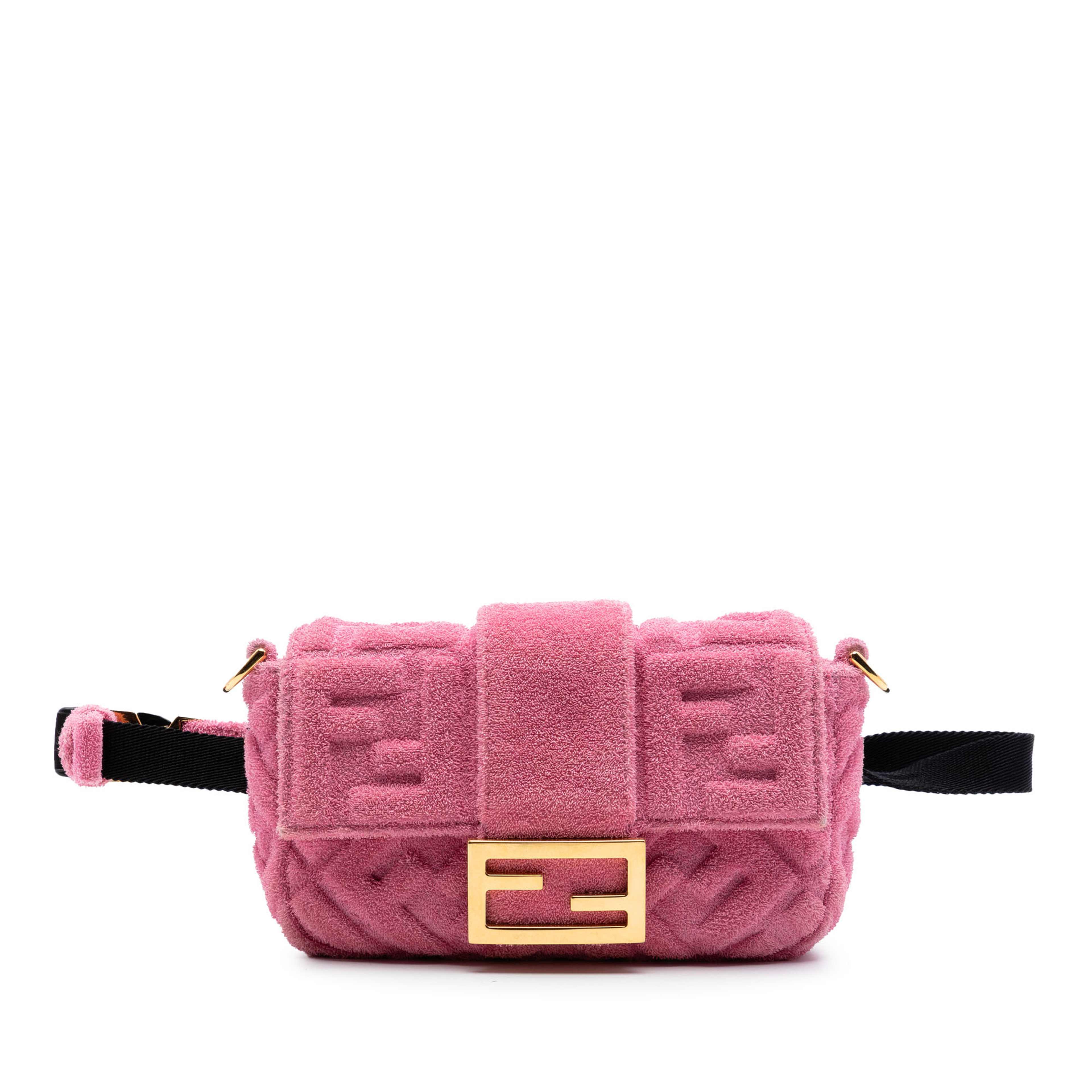 Fendi Embossed Terry Cloth Ff 1974 Convertible Belt Baguette, från Luxclusif, i färgen rosa. Klicka för att öppna bilden i stort format