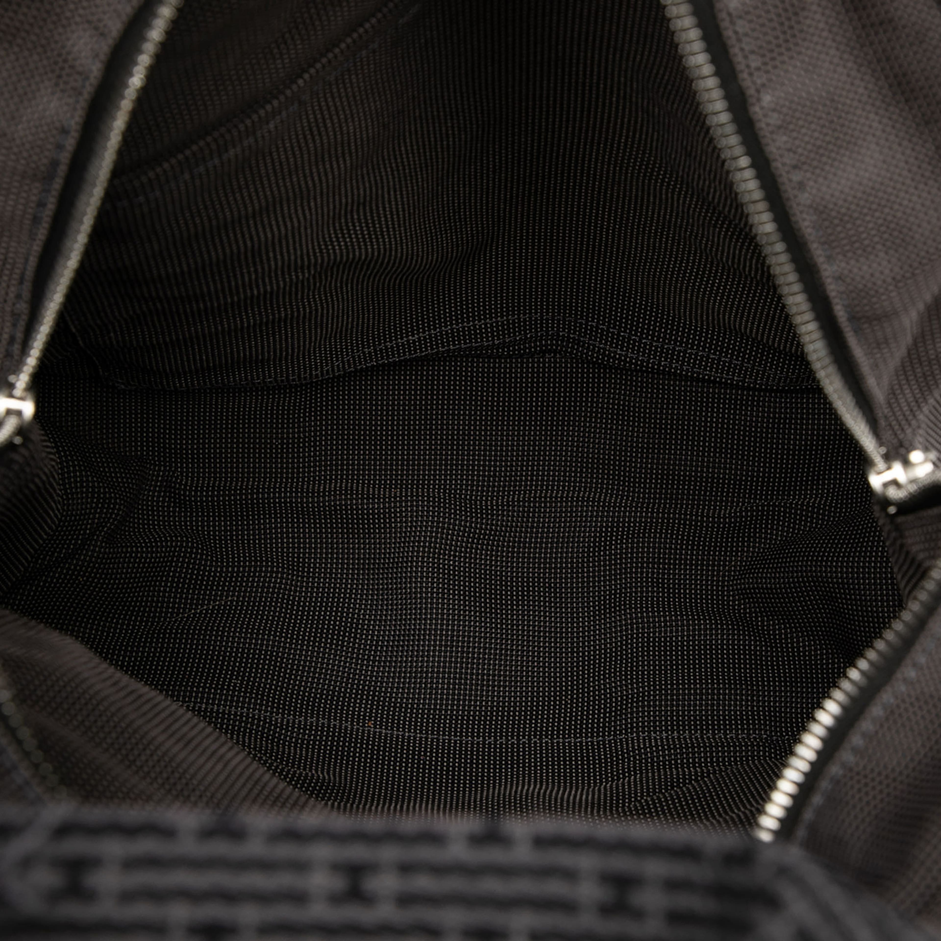 Hermès Canvas Herline Backpack Mm, från Luxclusif, i färgen gray. Klicka för att öppna bilden i stort format