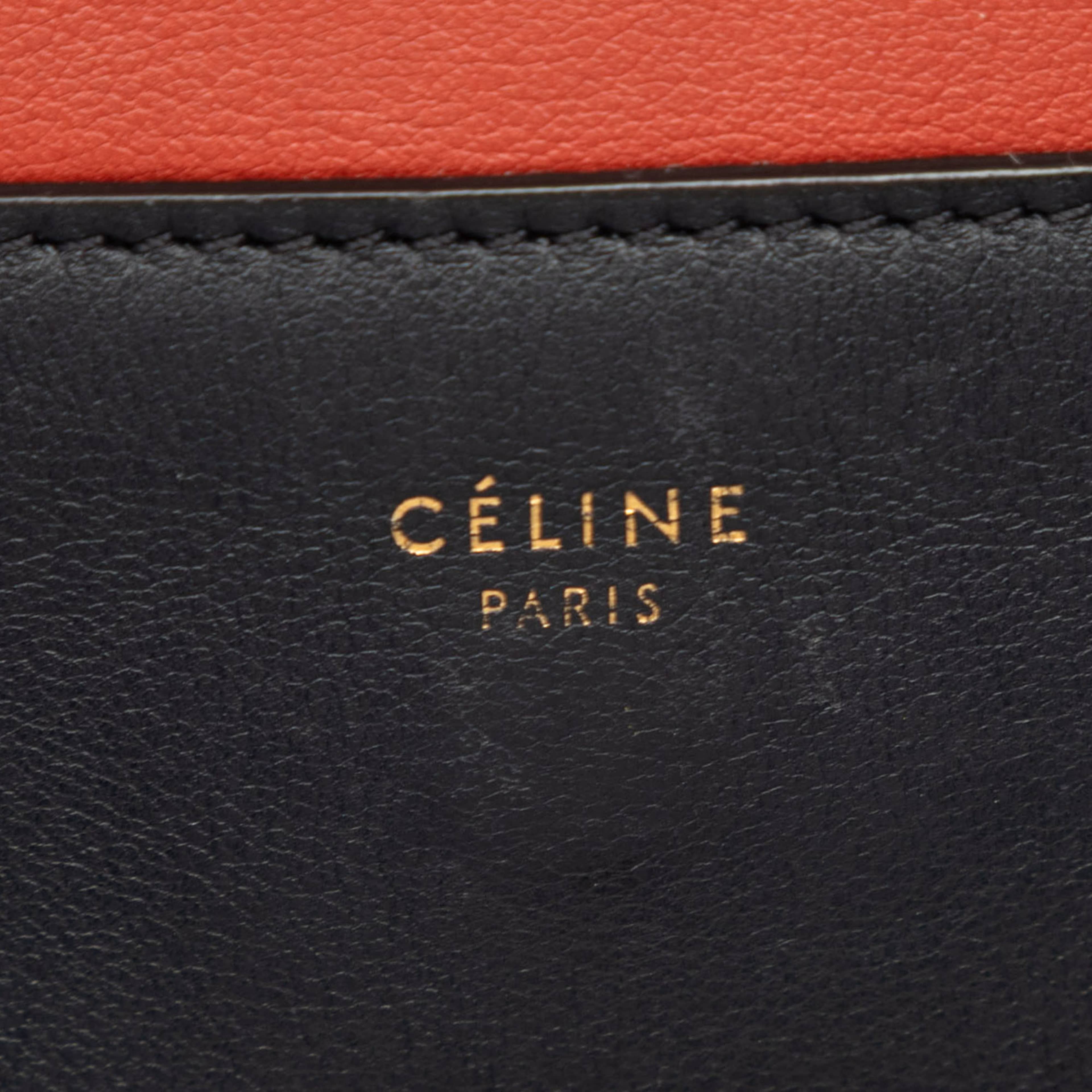 Celine Medium Shiny Smooth Calfskin Frame Shoulder Bag, från Luxclusif, i färgen black. Klicka för att öppna bilden i stort format