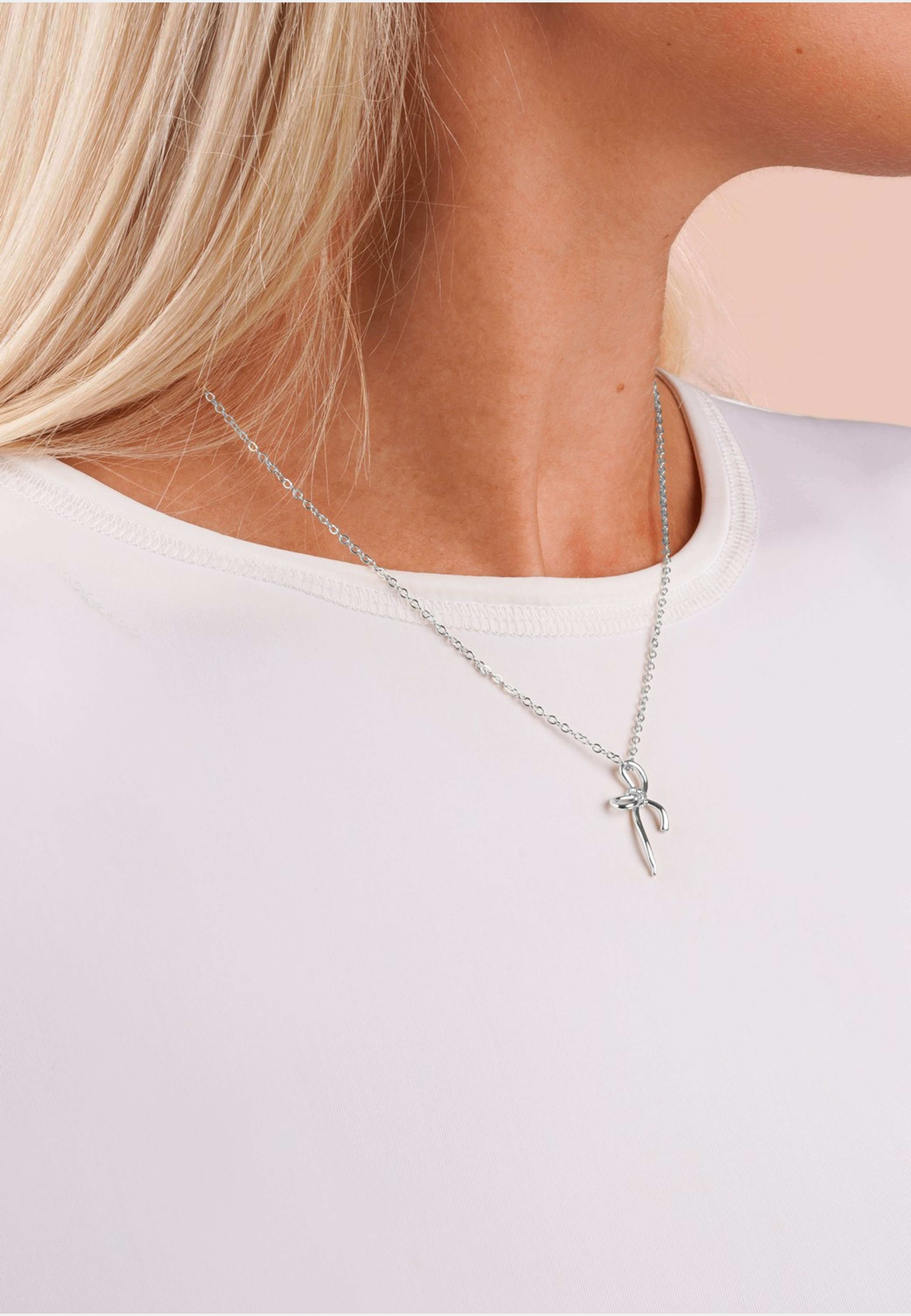 Ribbon Small Pendant Neck 42, från SNÖ of Sweden, i färgen s/clear. Klicka för att öppna bilden i stort format