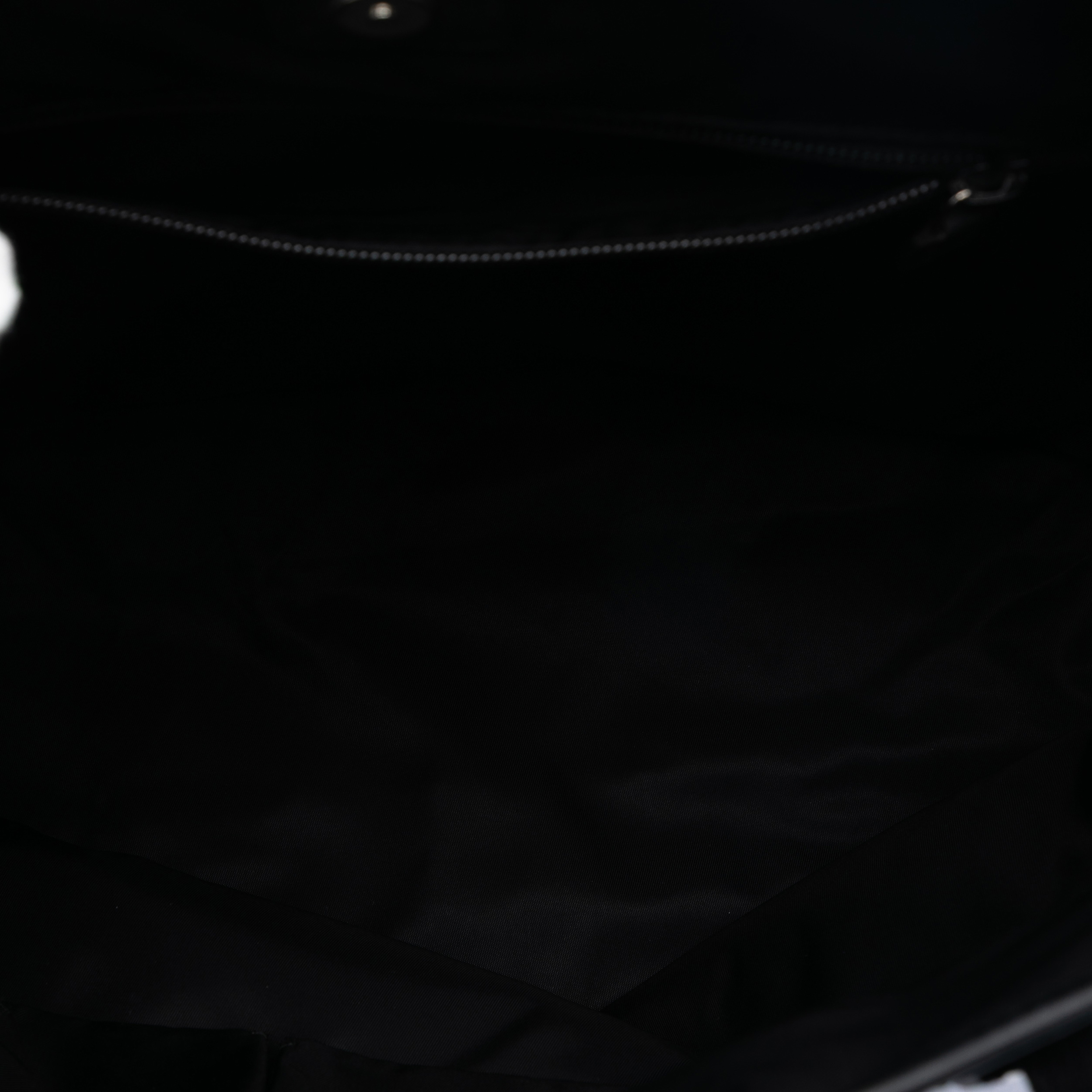 Gucci Guccissima Web Tote, från Luxclusif, i färgen black. Klicka för att öppna bilden i stort format