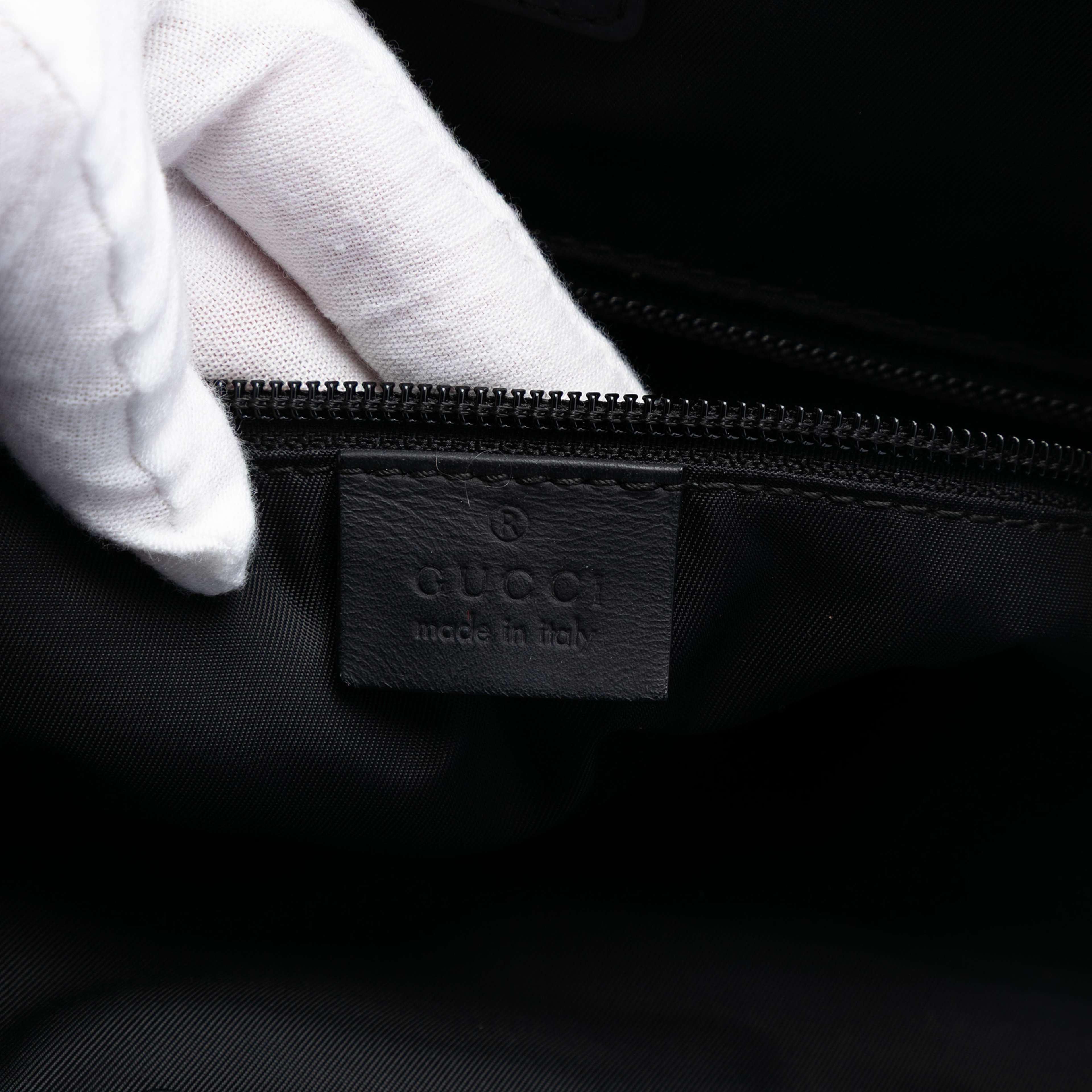 Gucci Guccissima Web Tote, från Luxclusif, i färgen black. Klicka för att öppna bilden i stort format