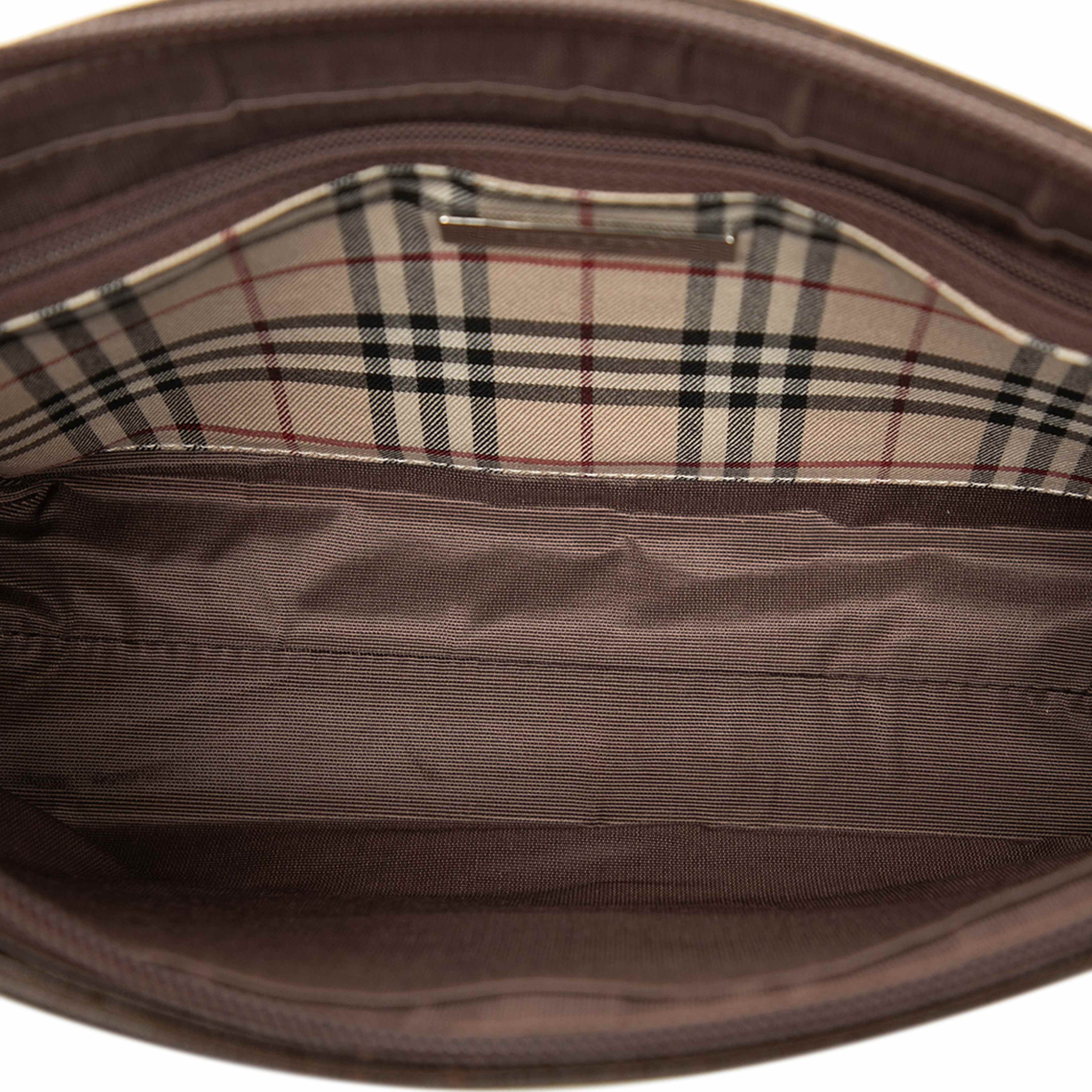 Burberry Leather Shoulder Bag, från Luxclusif, i färgen dark brown. Klicka för att öppna bilden i stort format