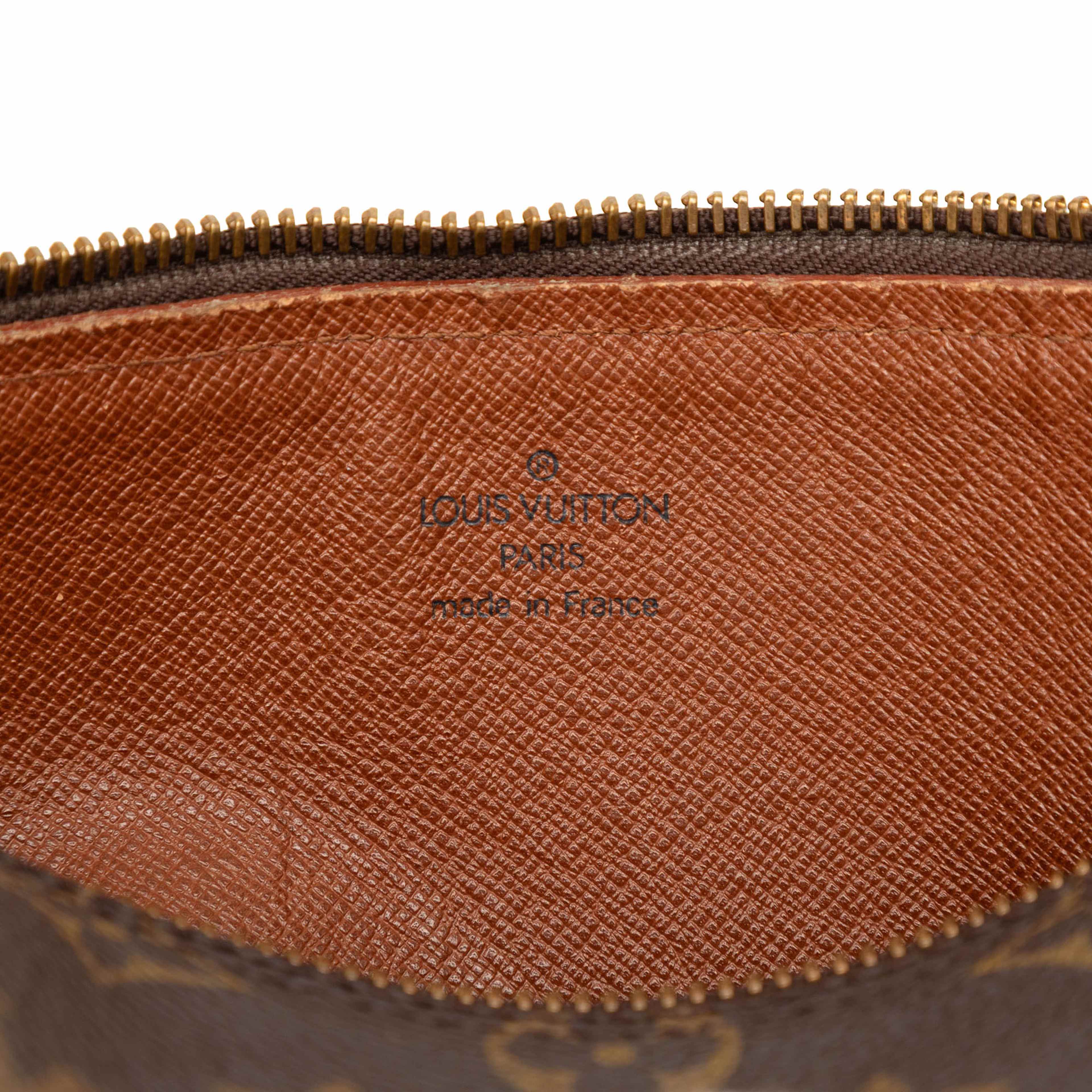 Louis Vuitton Monogram Papillon 26, från Luxclusif, i färgen brown. Klicka för att öppna bilden i stort format