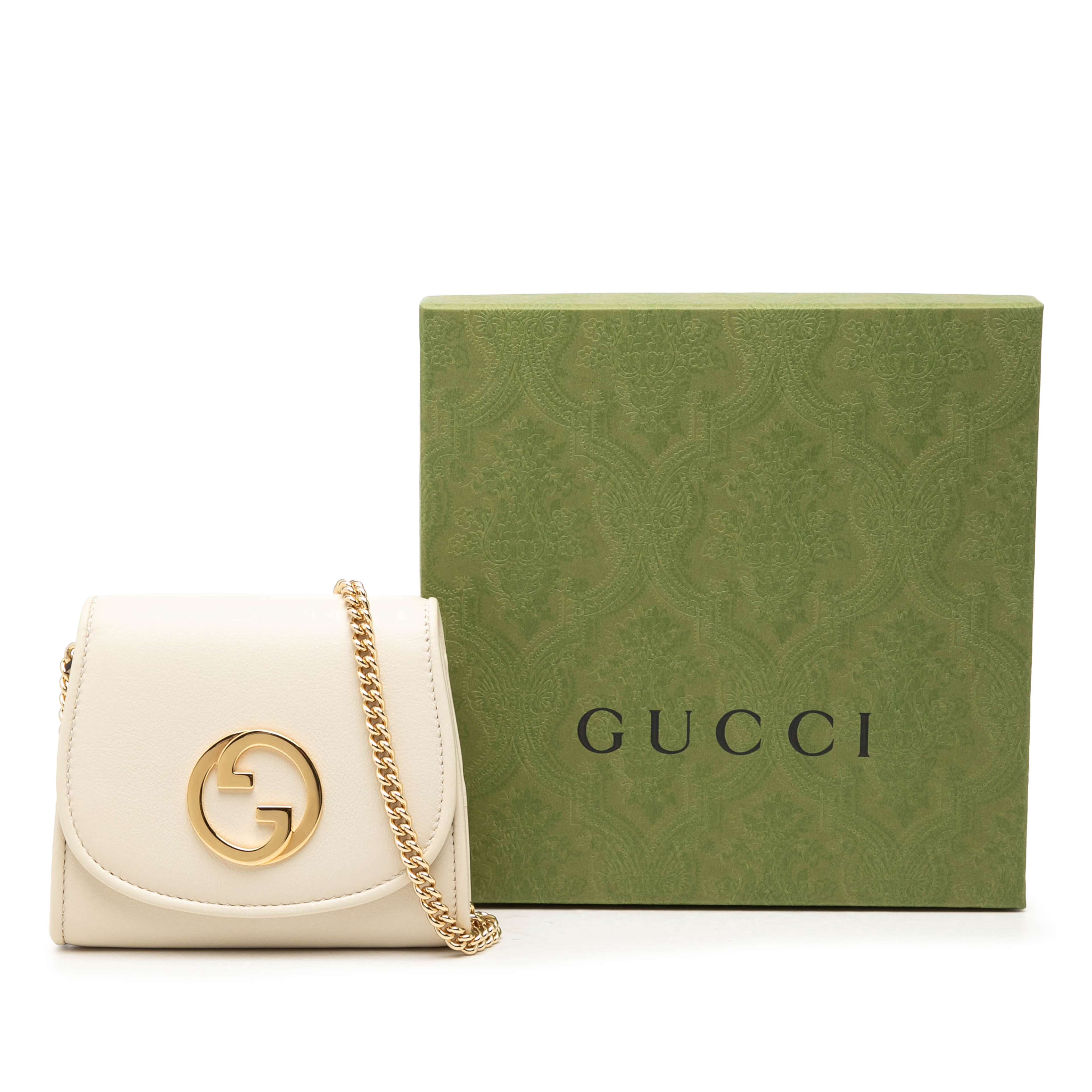 Gucci Medium Calfskin Blondie Wallet On Chain, från Luxclusif, i färgen vit. Klicka för att öppna bilden i stort format