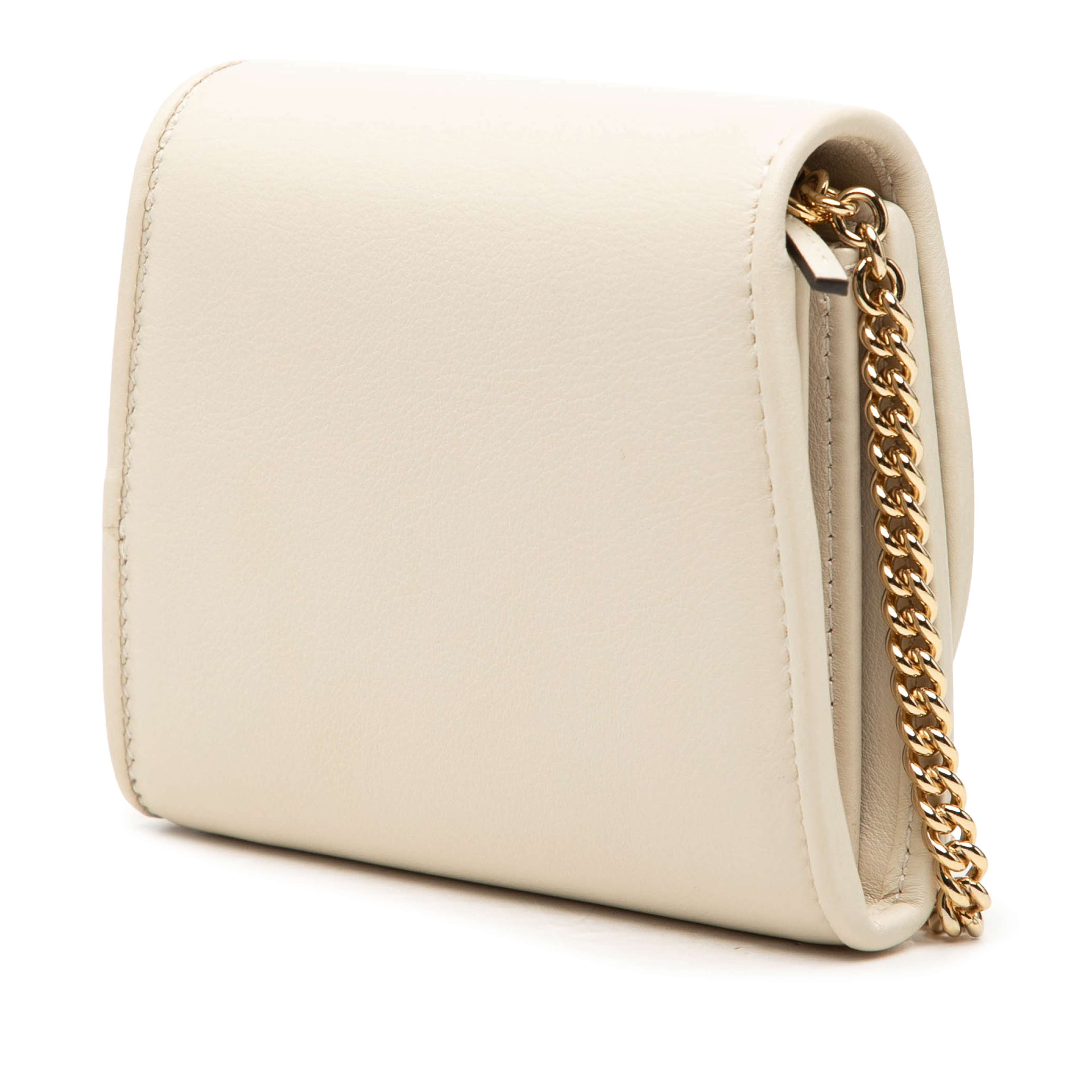 Gucci Medium Calfskin Blondie Wallet On Chain, från Luxclusif, i färgen vit. Klicka för att öppna bilden i stort format