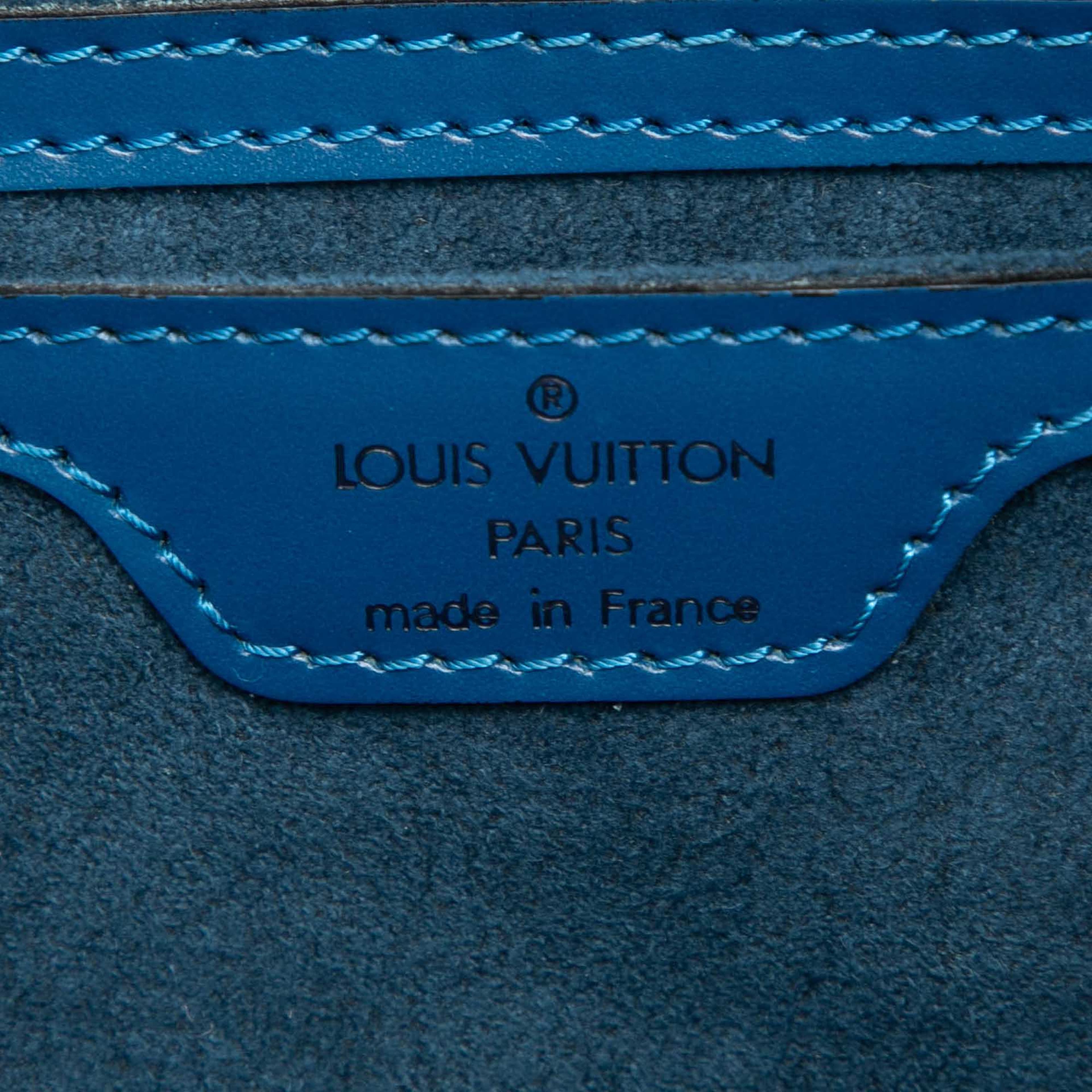 Louis Vuitton Epi Soufflot, från Luxclusif, i färgen blå. Klicka för att öppna bilden i stort format