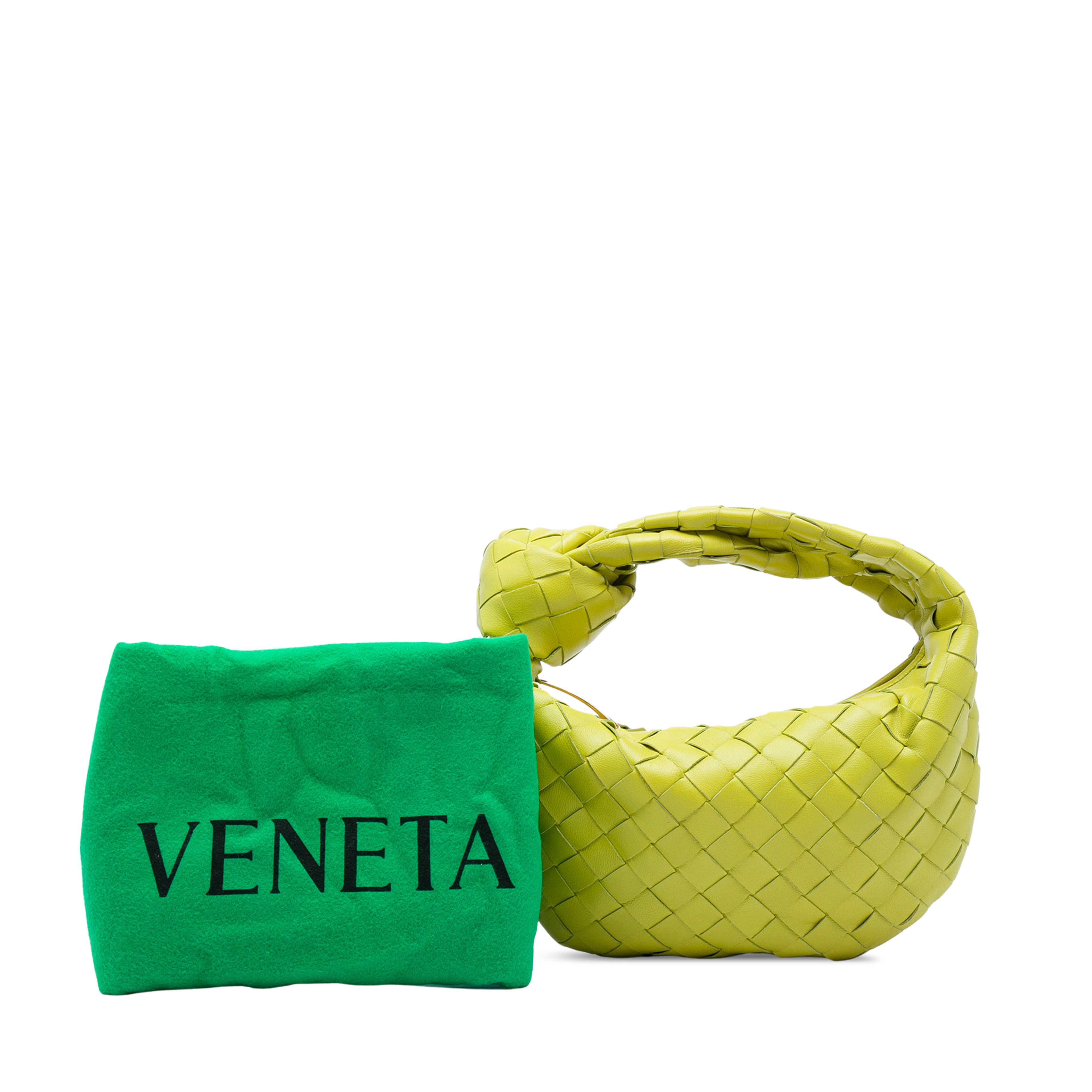 Bottega Veneta Mini Nappa Intrecciato Jodie, från Luxclusif, i färgen gul. Klicka för att öppna bilden i stort format