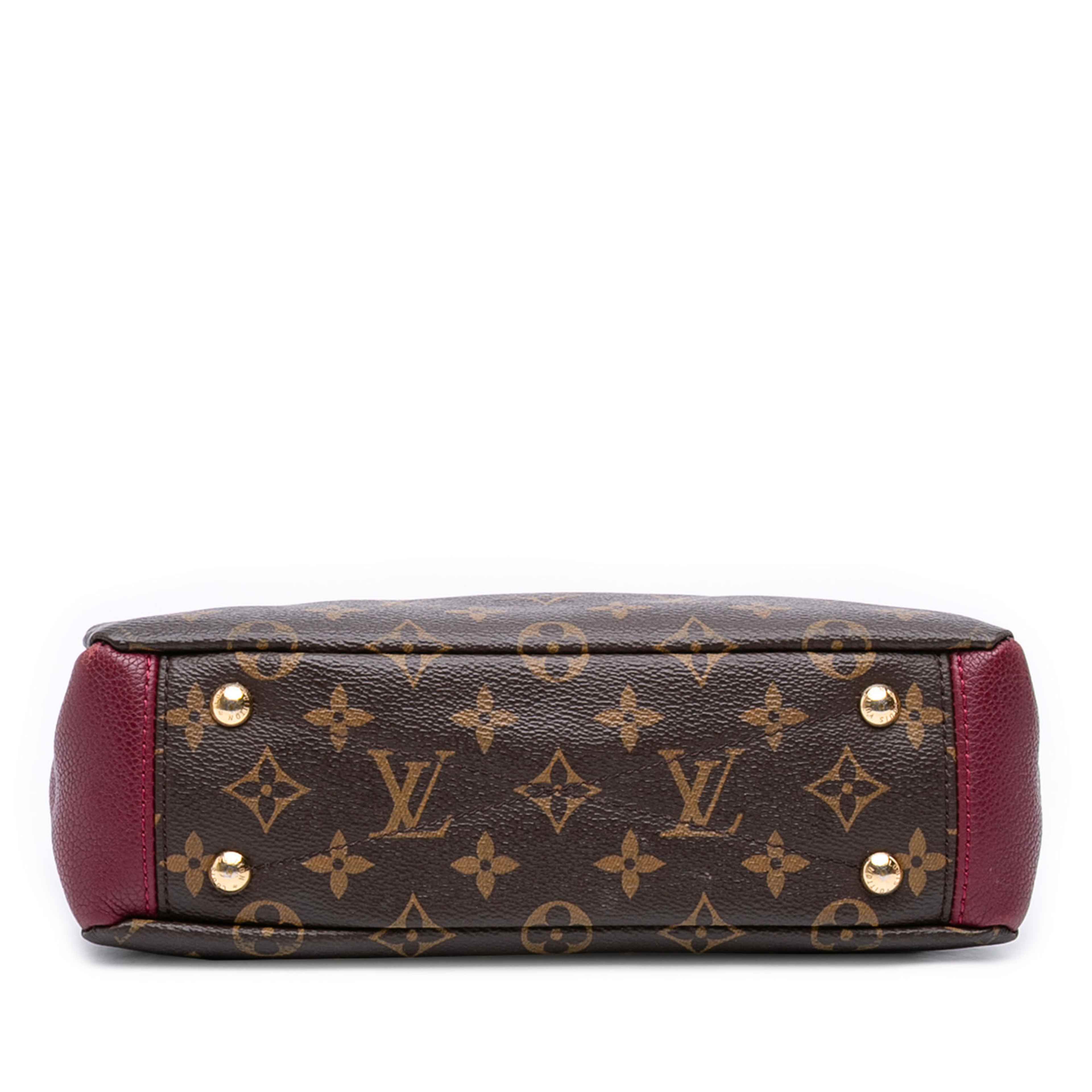 Louis Vuitton Monogram Pallas Bb, från Luxclusif, i färgen brown. Klicka för att öppna bilden i stort format