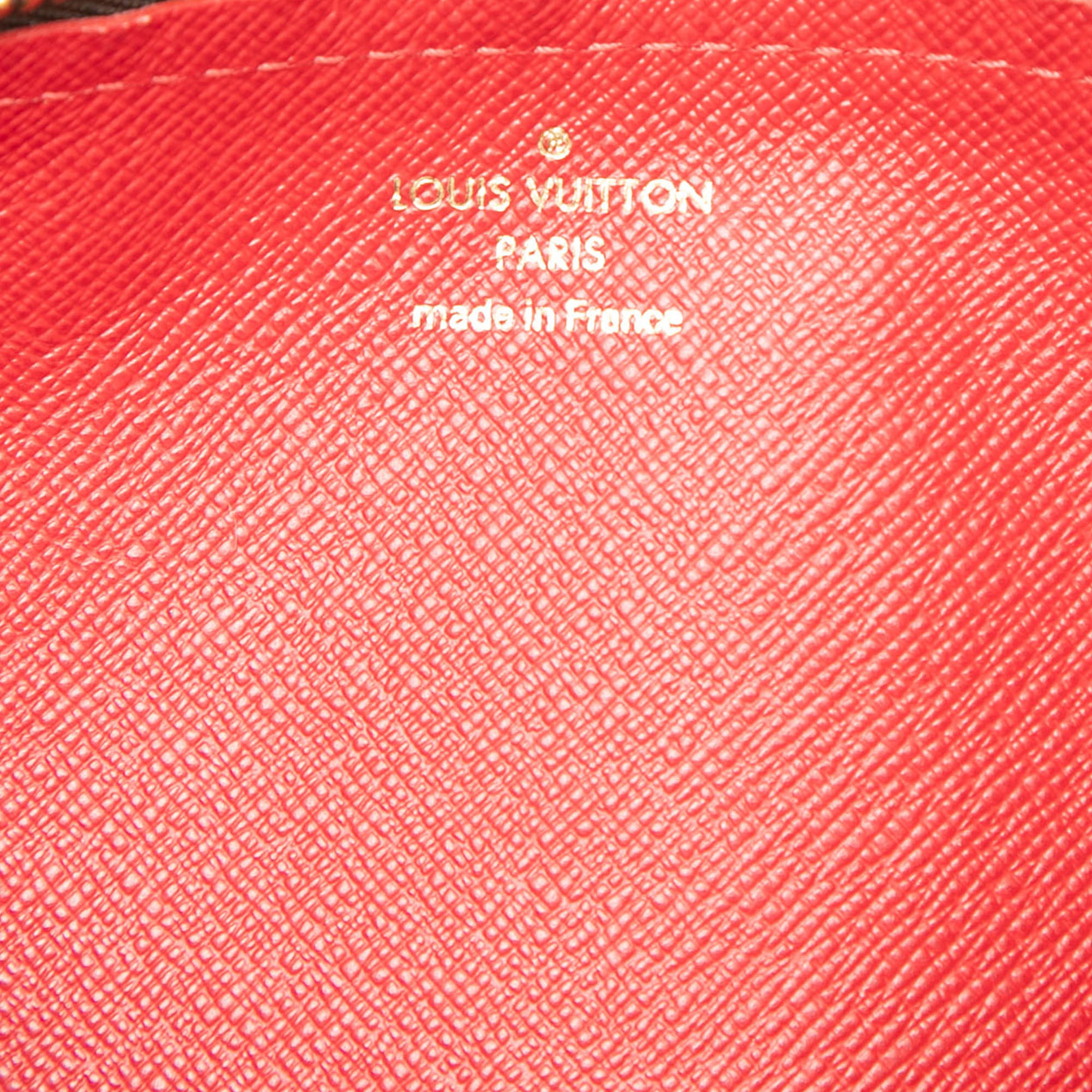 Louis Vuitton Damier Ebene Papillon 30, från Luxclusif, i färgen brun. Klicka för att öppna bilden i stort format