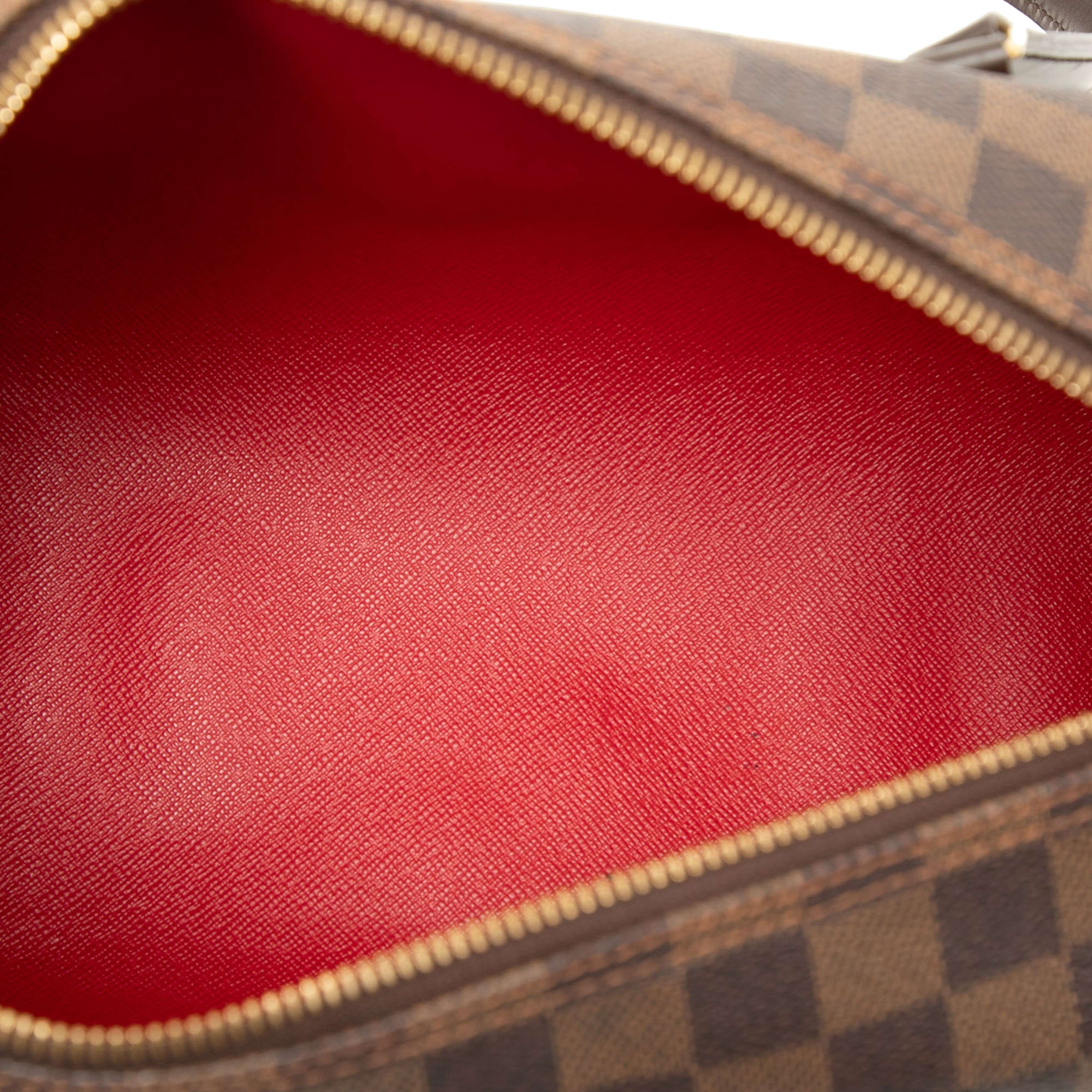 Louis Vuitton Damier Ebene Papillon 30, från Luxclusif, i färgen brun. Klicka för att öppna bilden i stort format
