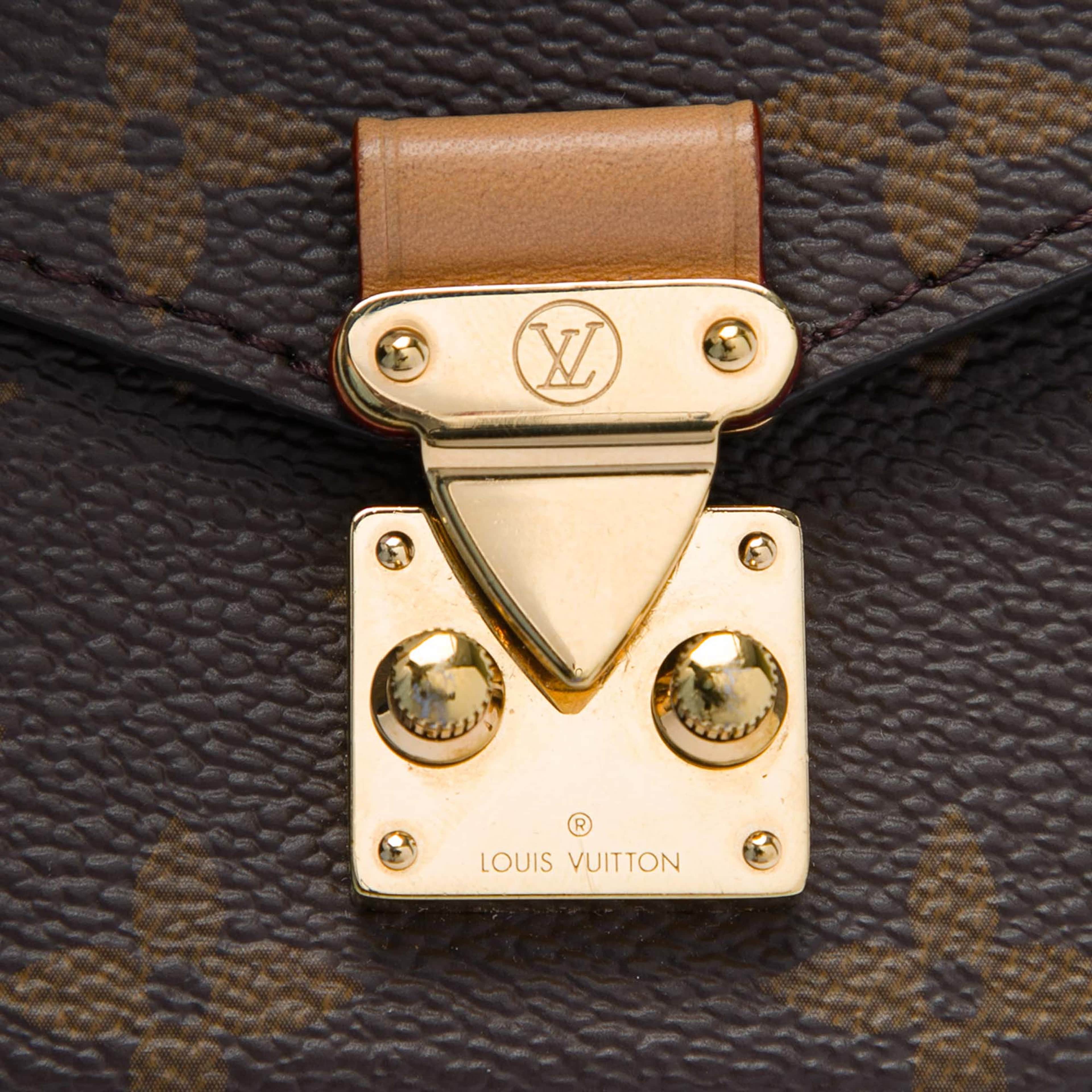Louis Vuitton Monogram Micro Metis, från Luxclusif, i färgen brown. Klicka för att öppna bilden i stort format