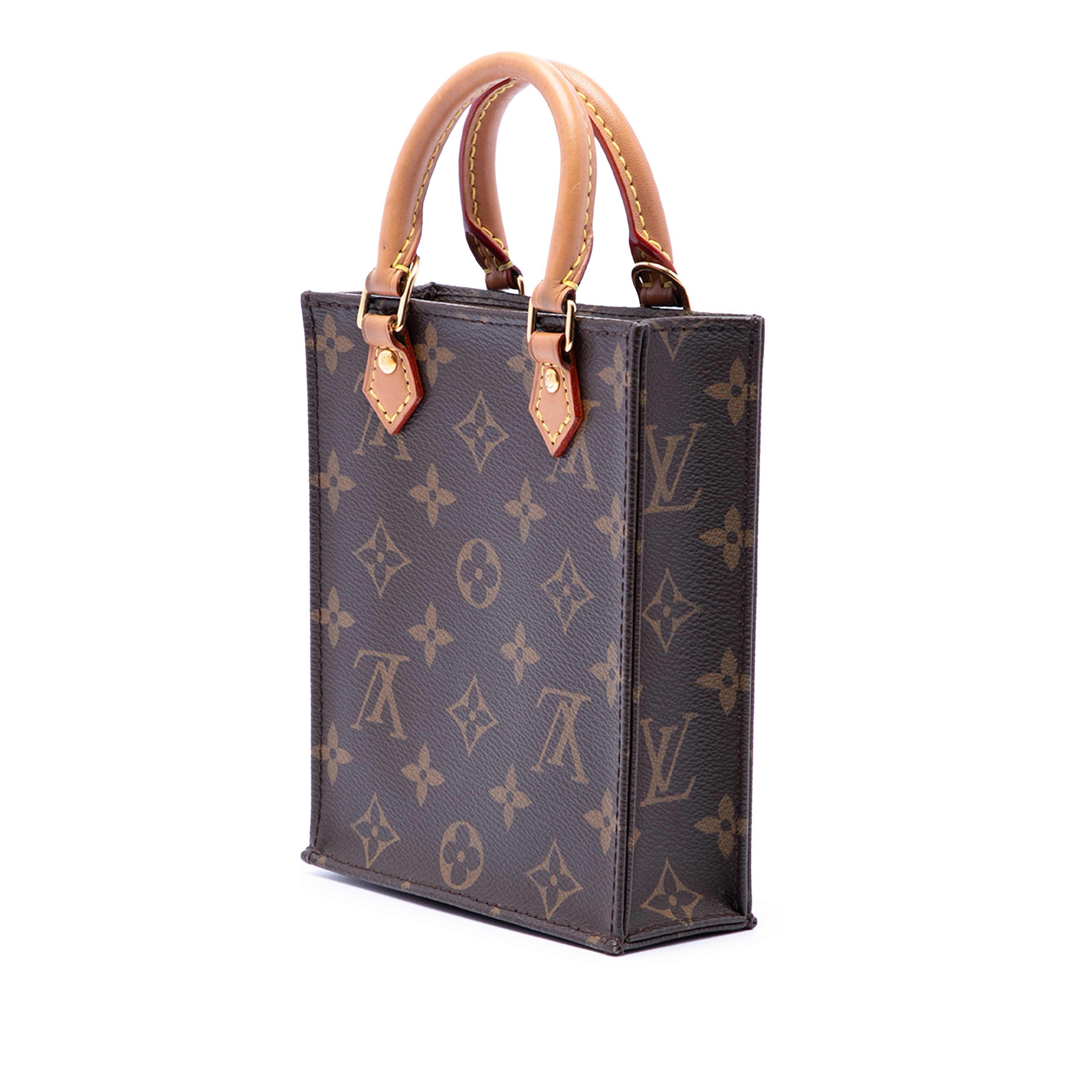 Louis Vuitton Monogram Petit Sac Plat, från Luxclusif, i färgen brun. Klicka för att öppna bilden i stort format