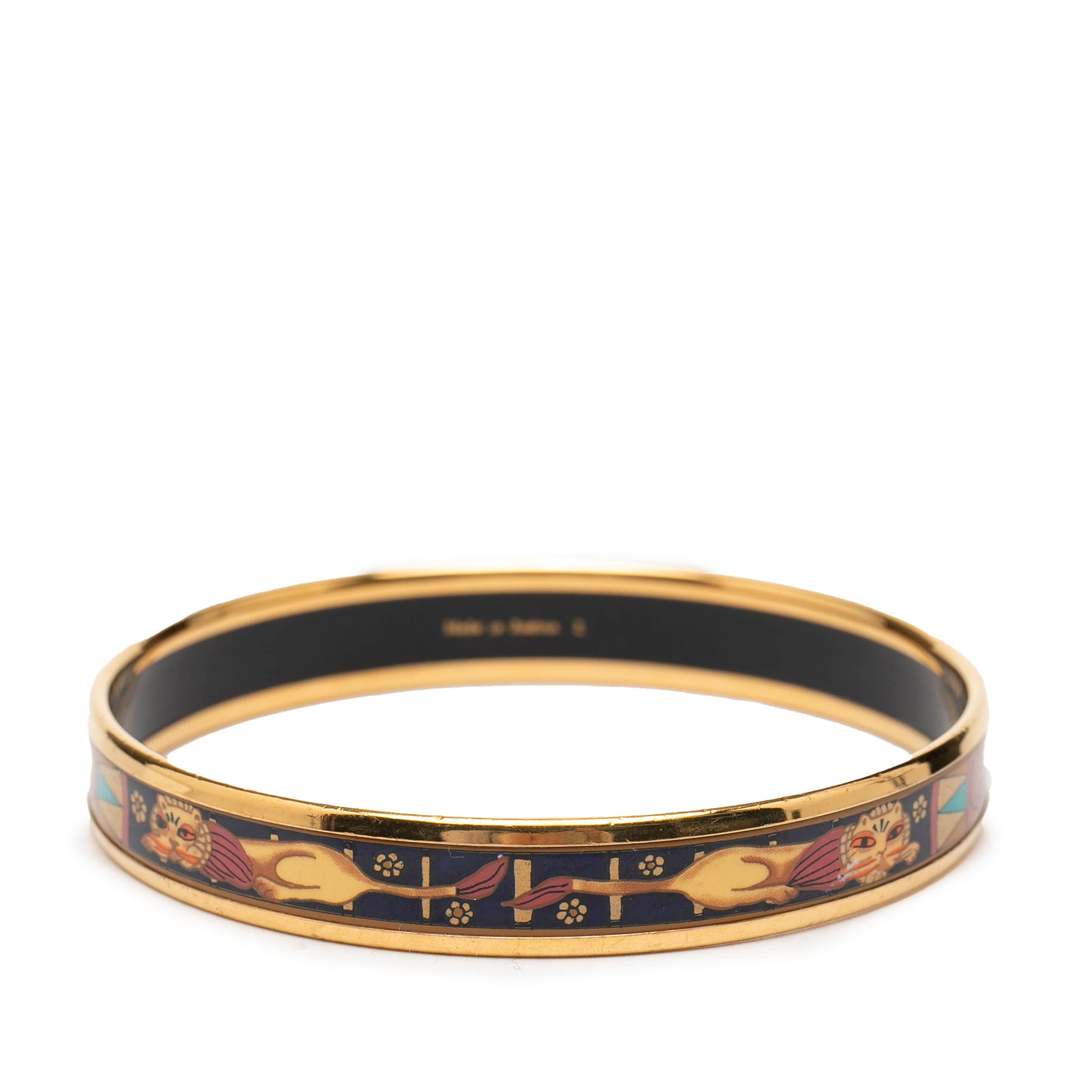 Hermès Narrow Lion Head Enamel Bangle 62, från Luxclusif, i färgen black. Klicka för att öppna bilden i stort format