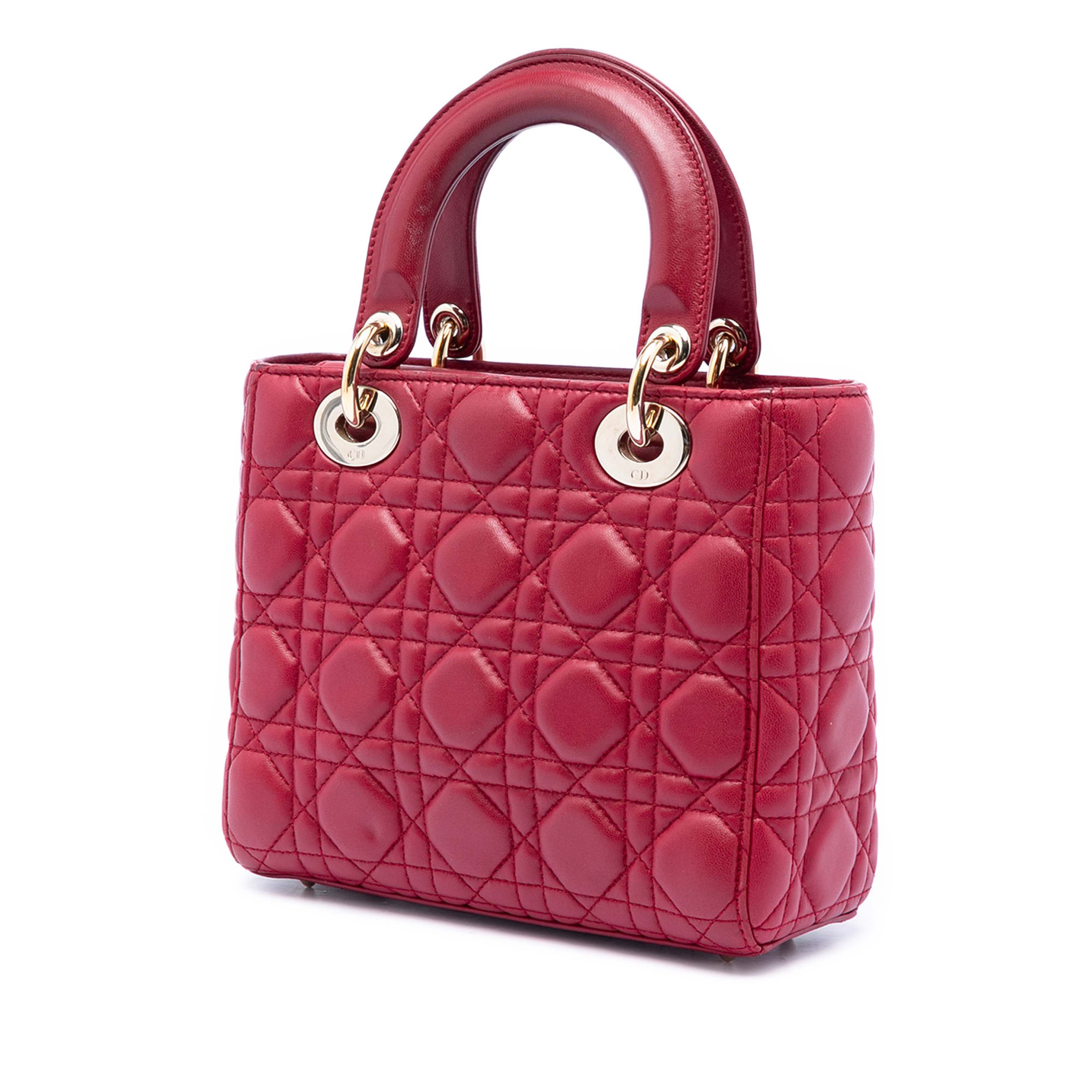 Dior Small Lambskin Cannage My Abcdior Lady Dior, från Luxclusif, i färgen röd. Klicka för att öppna bilden i stort format