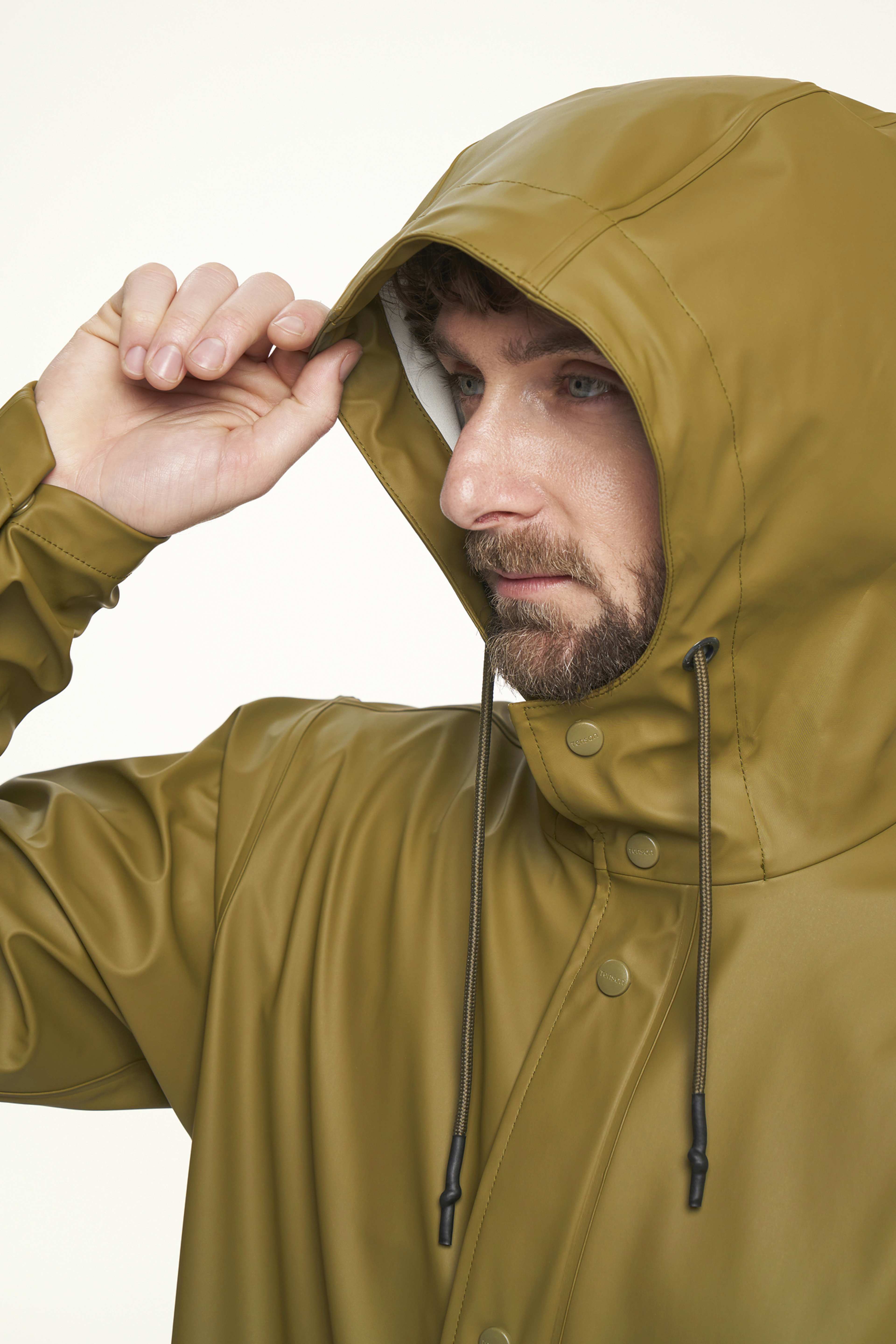 Apelviken Rain Coat Men, från Tenson, i färgen ljusbrun. Klicka för att öppna bilden i stort format