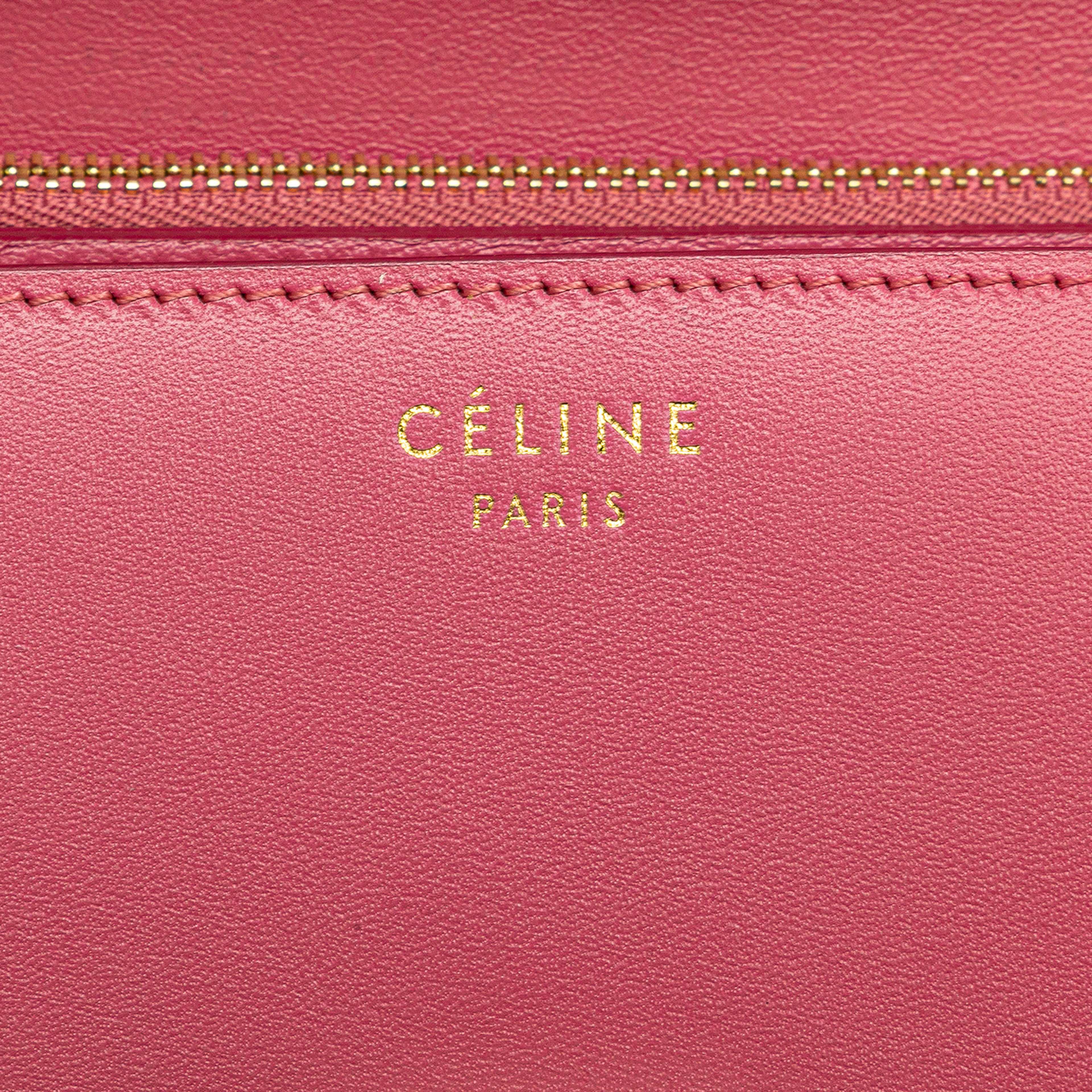 Celine Medium Calfskin Classic Box, från Luxclusif, i färgen blush. Klicka för att öppna bilden i stort format