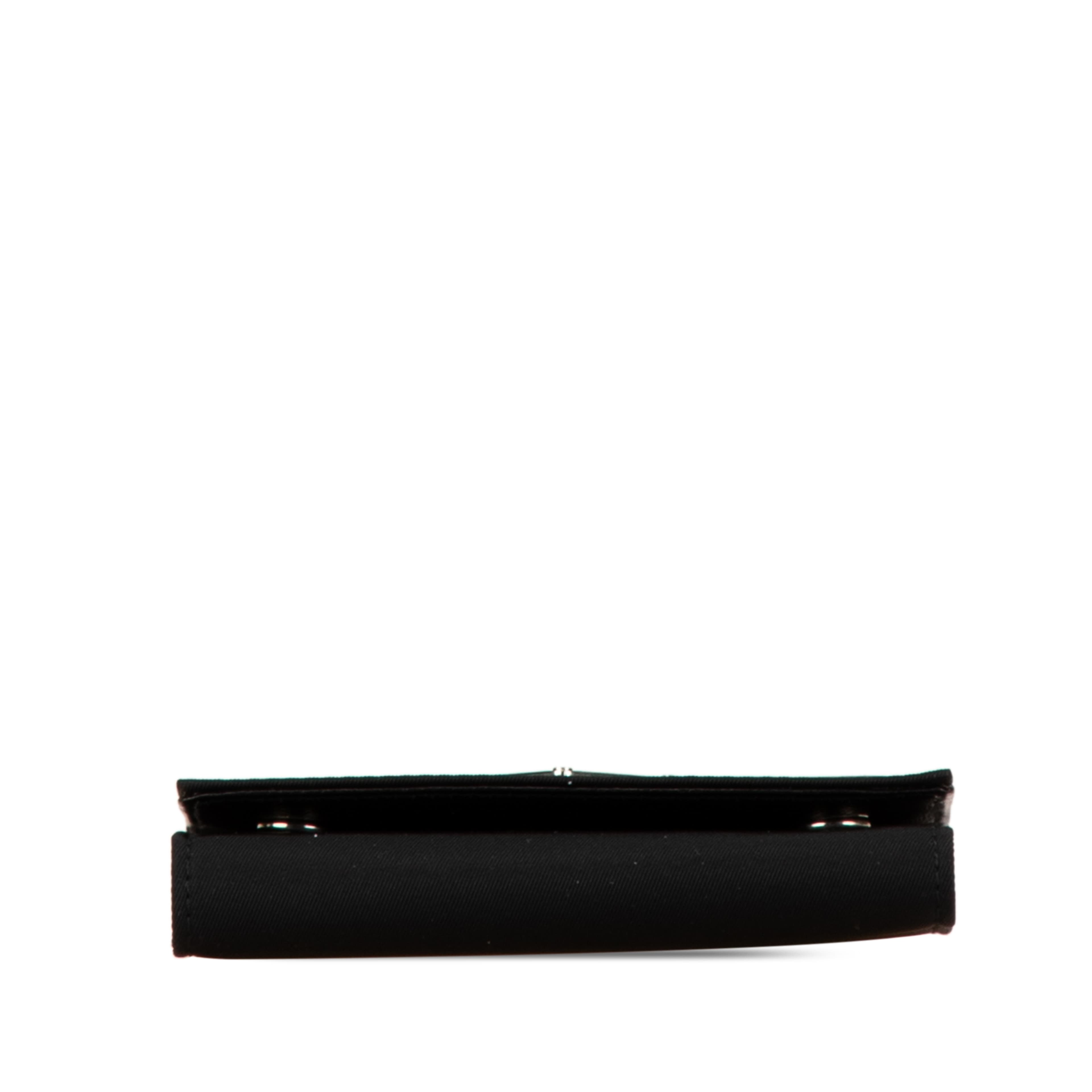 Prada Tessuto Key Holder, från Luxclusif, i färgen svart. Klicka för att öppna bilden i stort format