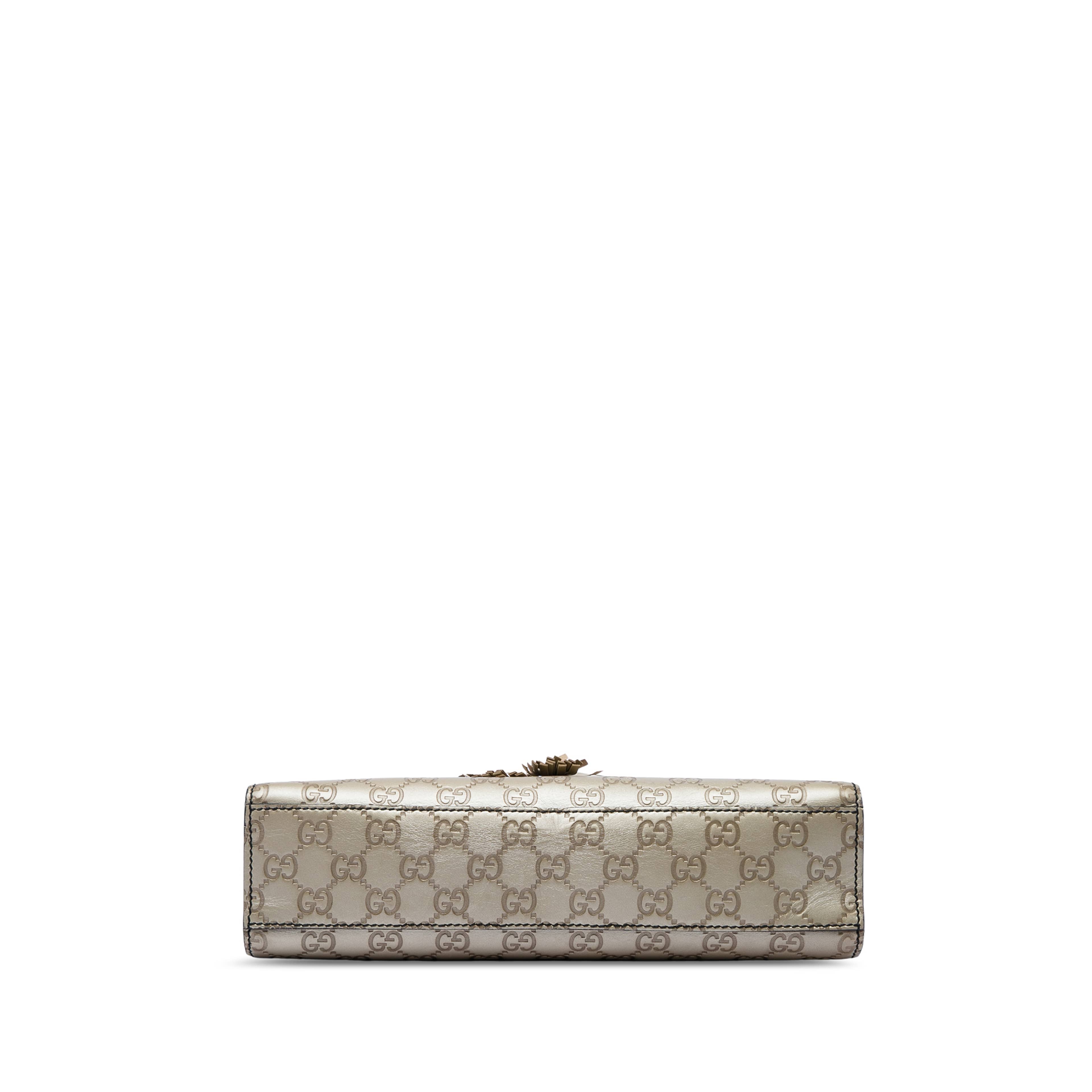 Gucci Medium Guccissima Emily Shoulder Bag, från Luxclusif, i färgen guld. Klicka för att öppna bilden i stort format