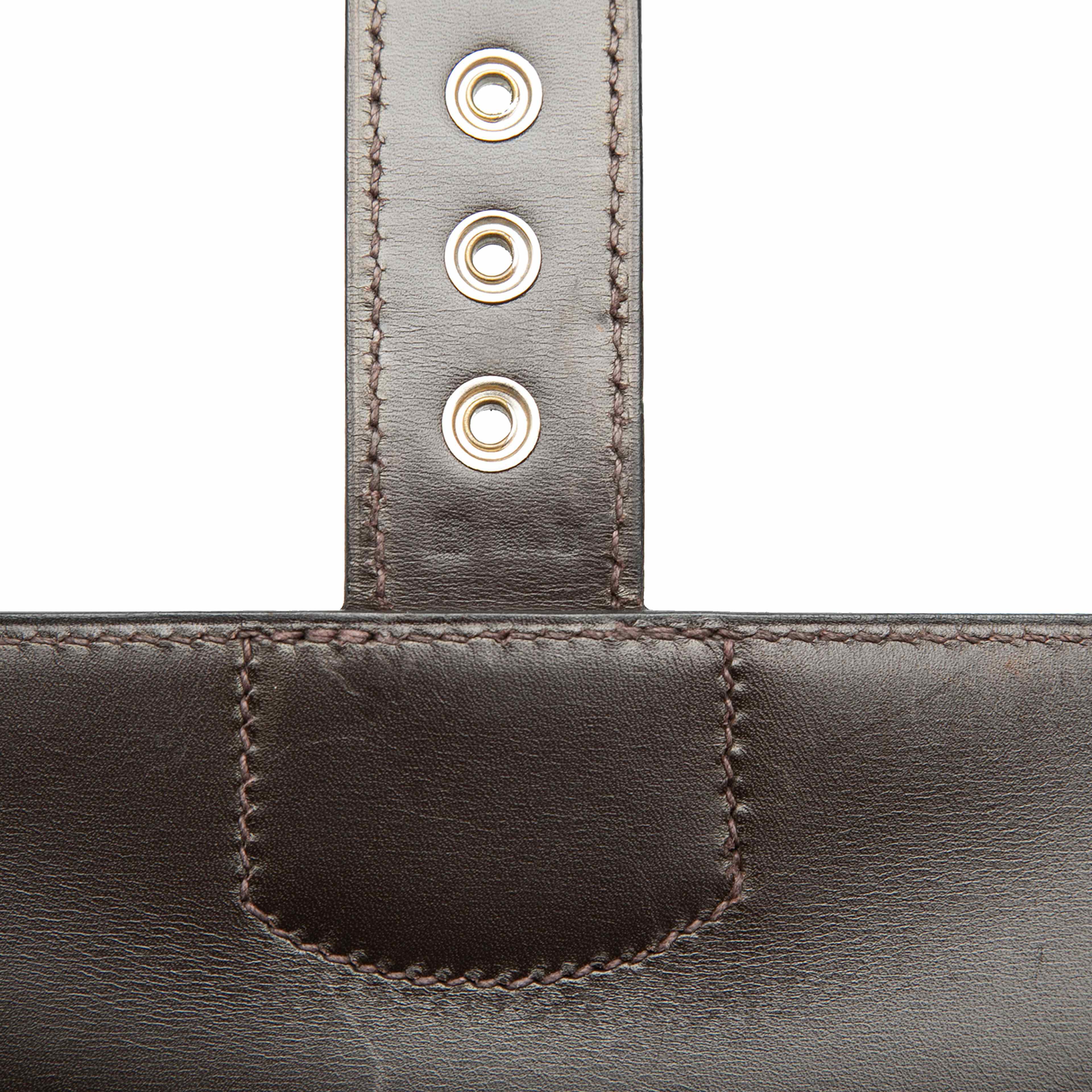 Hermès Box Calf Sac A Depeches 38, från Luxclusif, i färgen brun. Klicka för att öppna bilden i stort format
