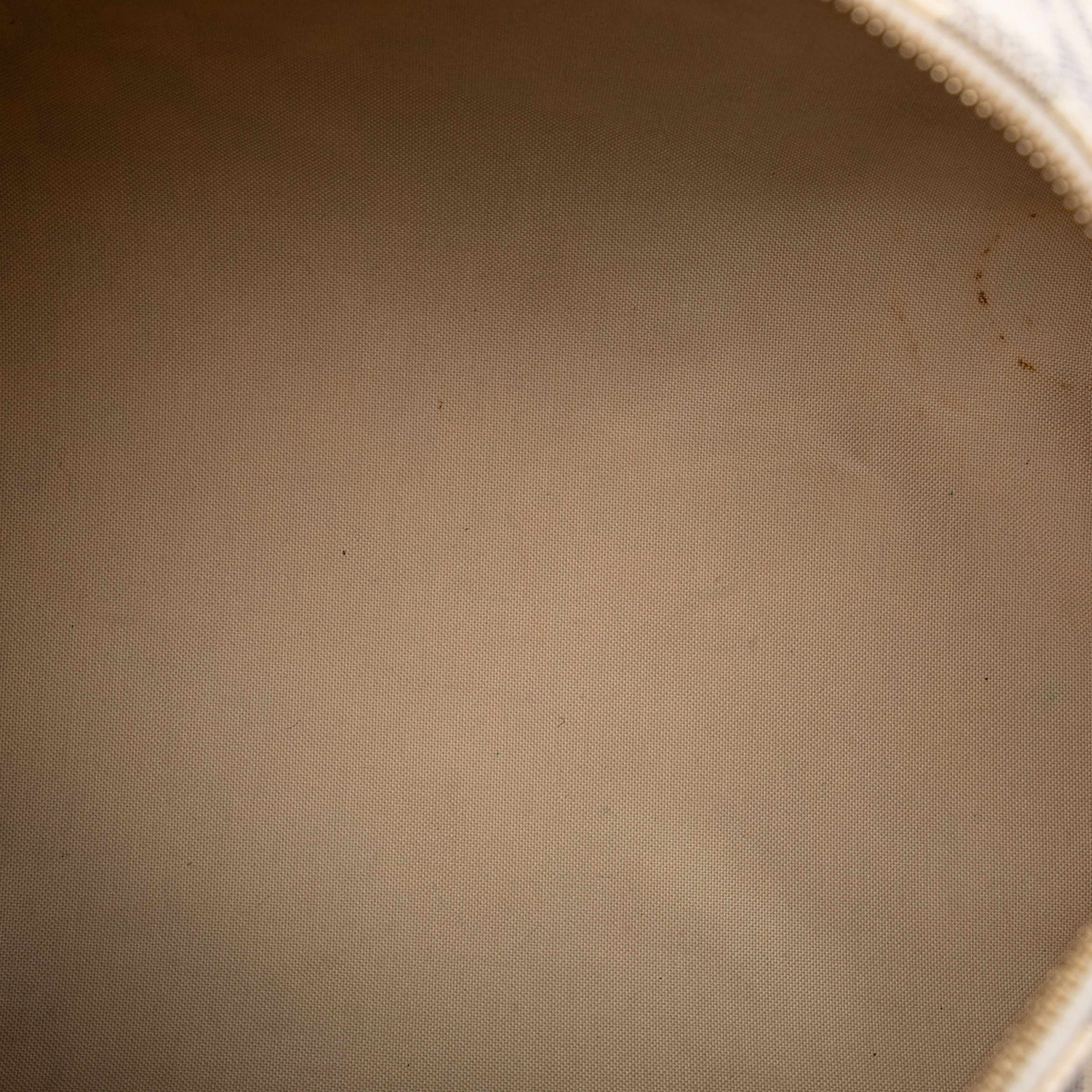 Louis Vuitton Damier Azur Speedy 35, från Luxclusif, i färgen white. Klicka för att öppna bilden i stort format