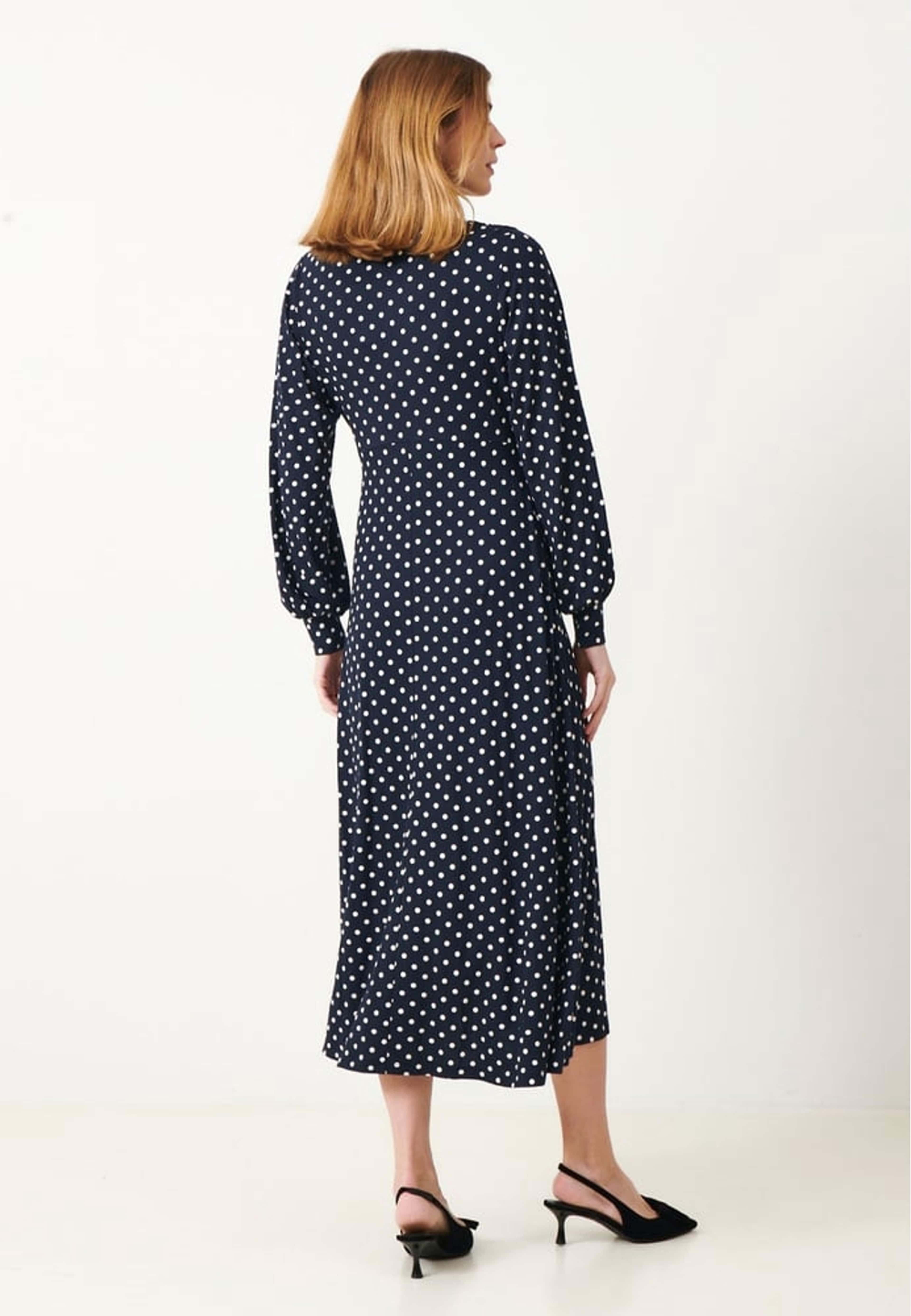 Cosima Dress, från Jumperfabriken, i färgen dk blue. Klicka för att öppna bilden i stort format
