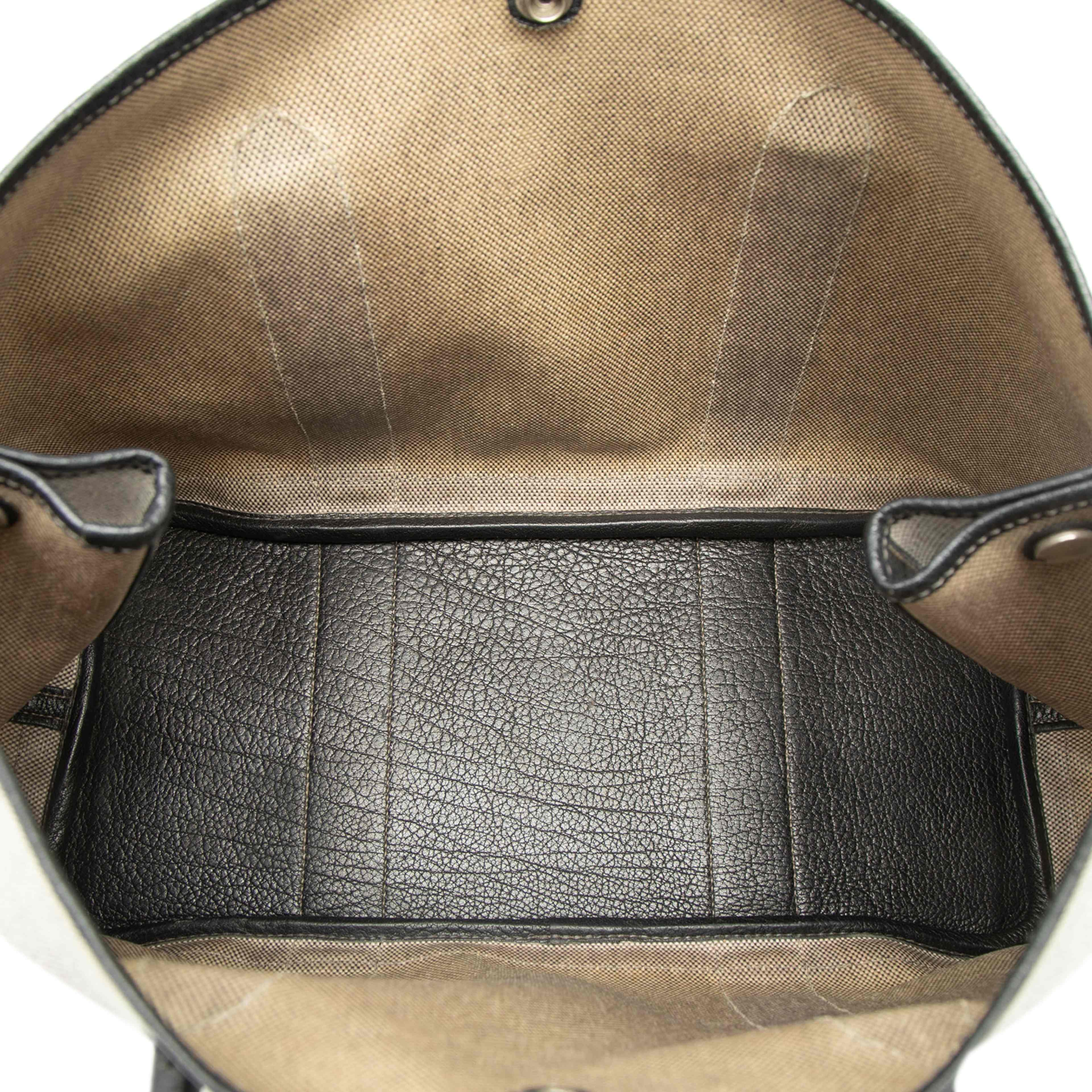 Hermès Toile And Negonda Garden Party 36, från Luxclusif, i färgen beige. Klicka för att öppna bilden i stort format