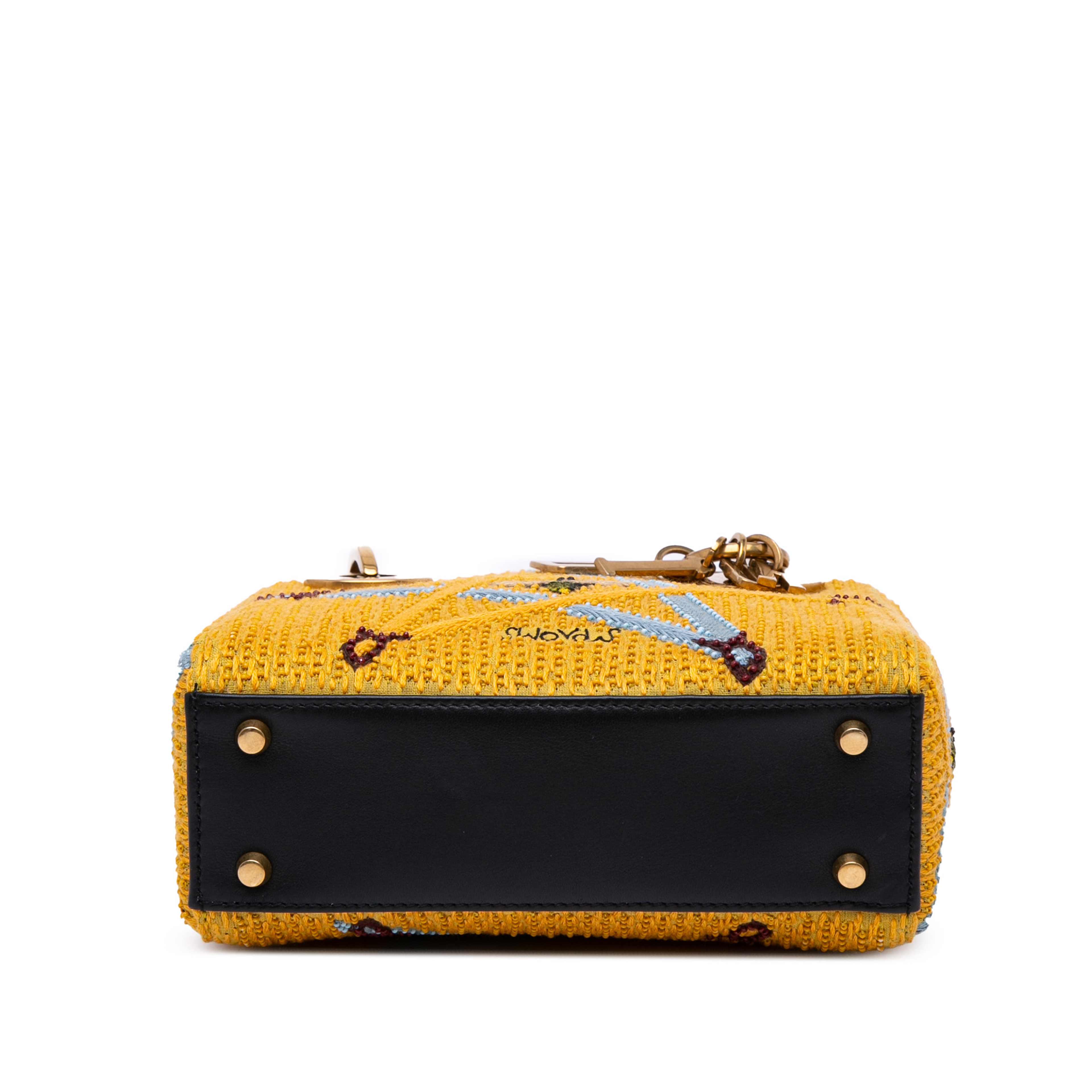 Dior Mini Embroidered Canvas Swords Lady Dior, från Luxclusif, i färgen yellow. Klicka för att öppna bilden i stort format