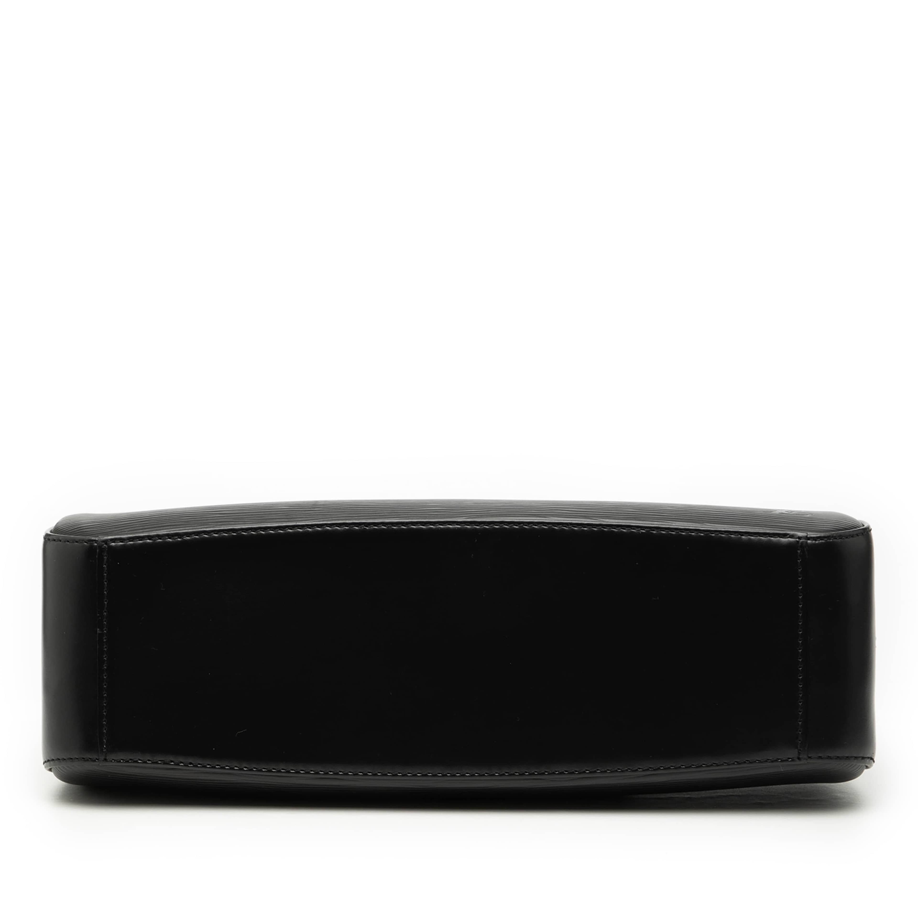 Louis Vuitton Epi Jasmine, från Luxclusif, i färgen black. Klicka för att öppna bilden i stort format