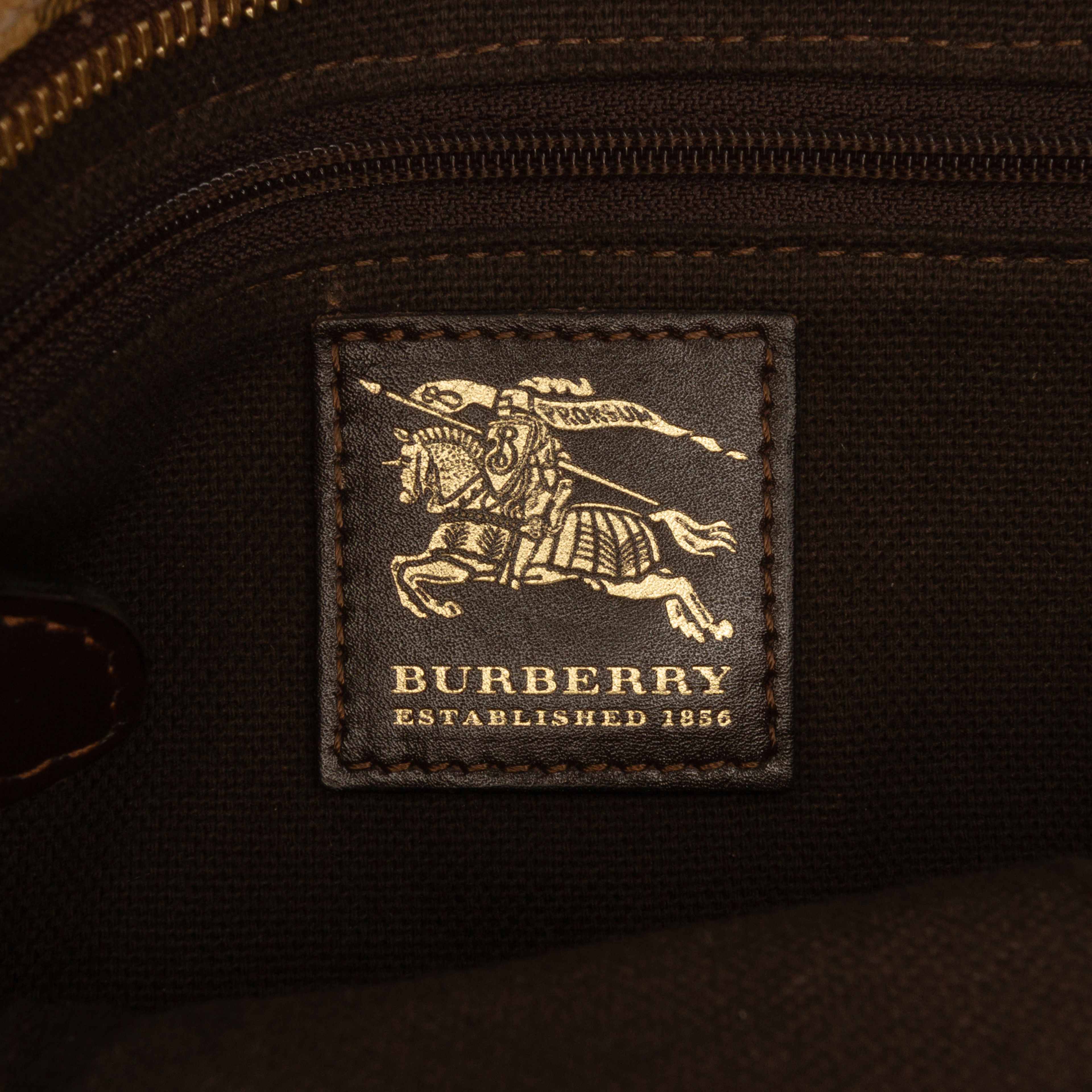 Burberry Haymarket Check Coated Canvas Crossbody, från Luxclusif, i färgen beige. Klicka för att öppna bilden i stort format