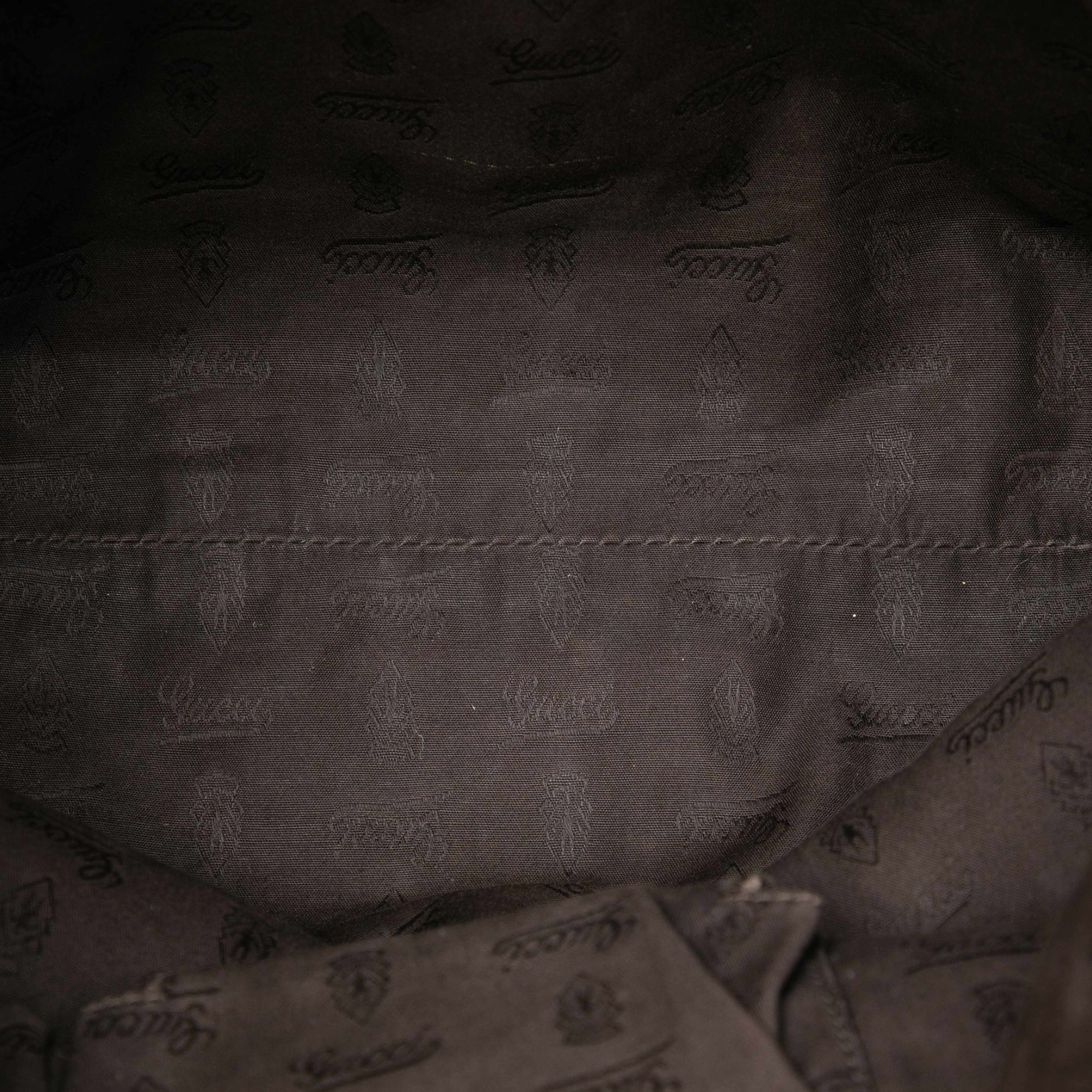 Gucci Gg Canvas Gg Charm Tote, från Luxclusif, i färgen brun. Klicka för att öppna bilden i stort format