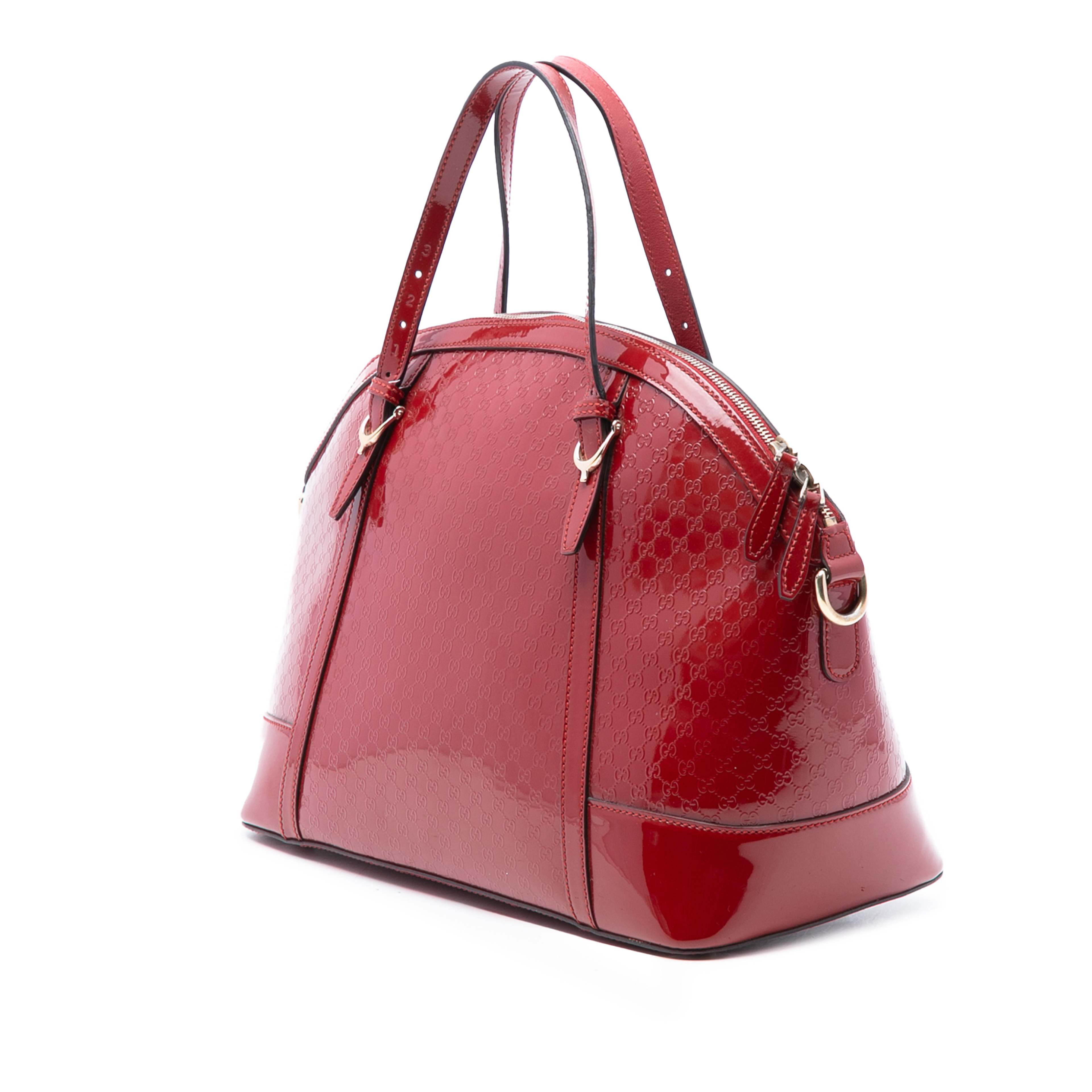 Gucci Large Microguccissima Patent Nice Dome Satchel, från Luxclusif, i färgen red. Klicka för att öppna bilden i stort format