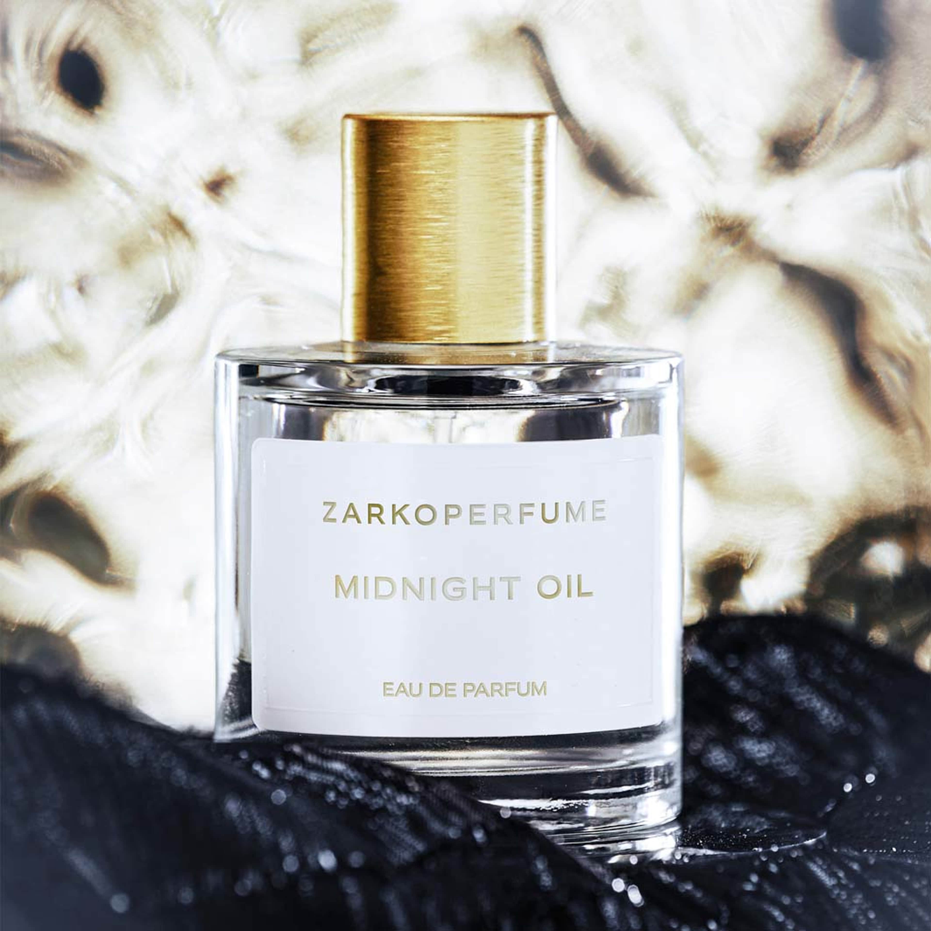 Midnight Oil EdP, från Zarkoperfumes. Klicka för att öppna bilden i stort format