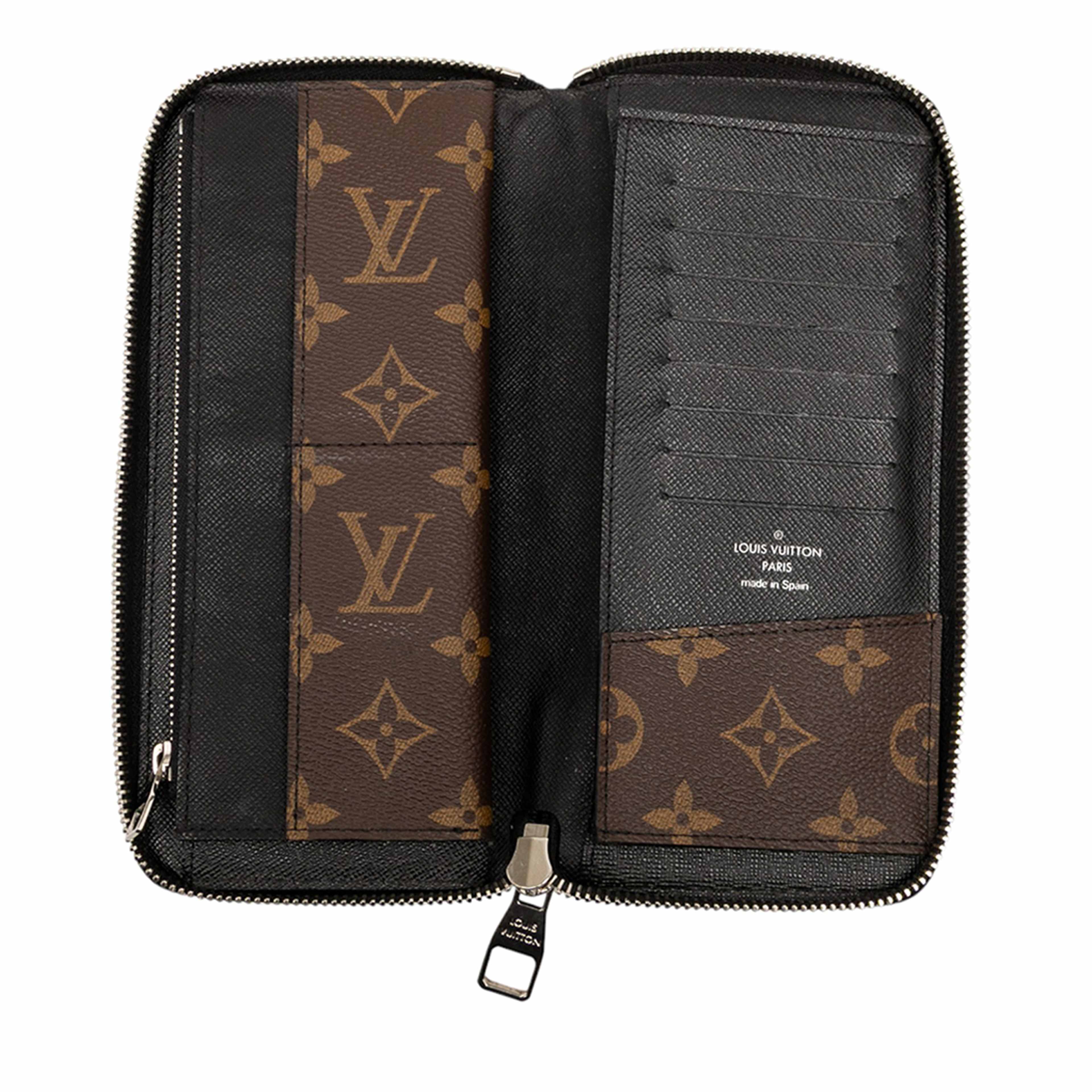 Louis Vuitton Monogram Macassar Vertical Zippy Wallet, från Luxclusif, i färgen brown. Klicka för att öppna bilden i stort format