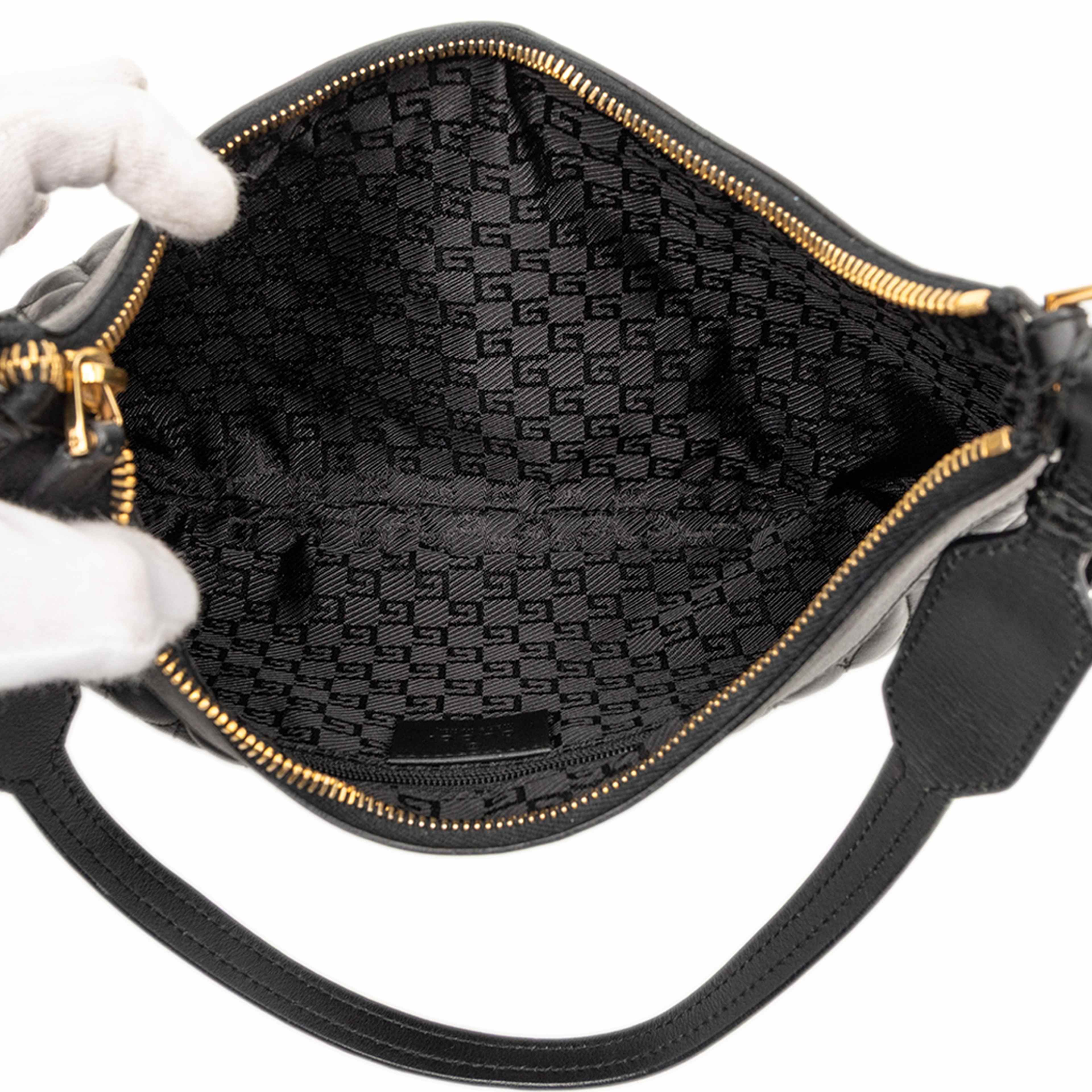 Gucci Quilted Calfskin Jackie Shoulder Bag, från Luxclusif, i färgen black. Klicka för att öppna bilden i stort format