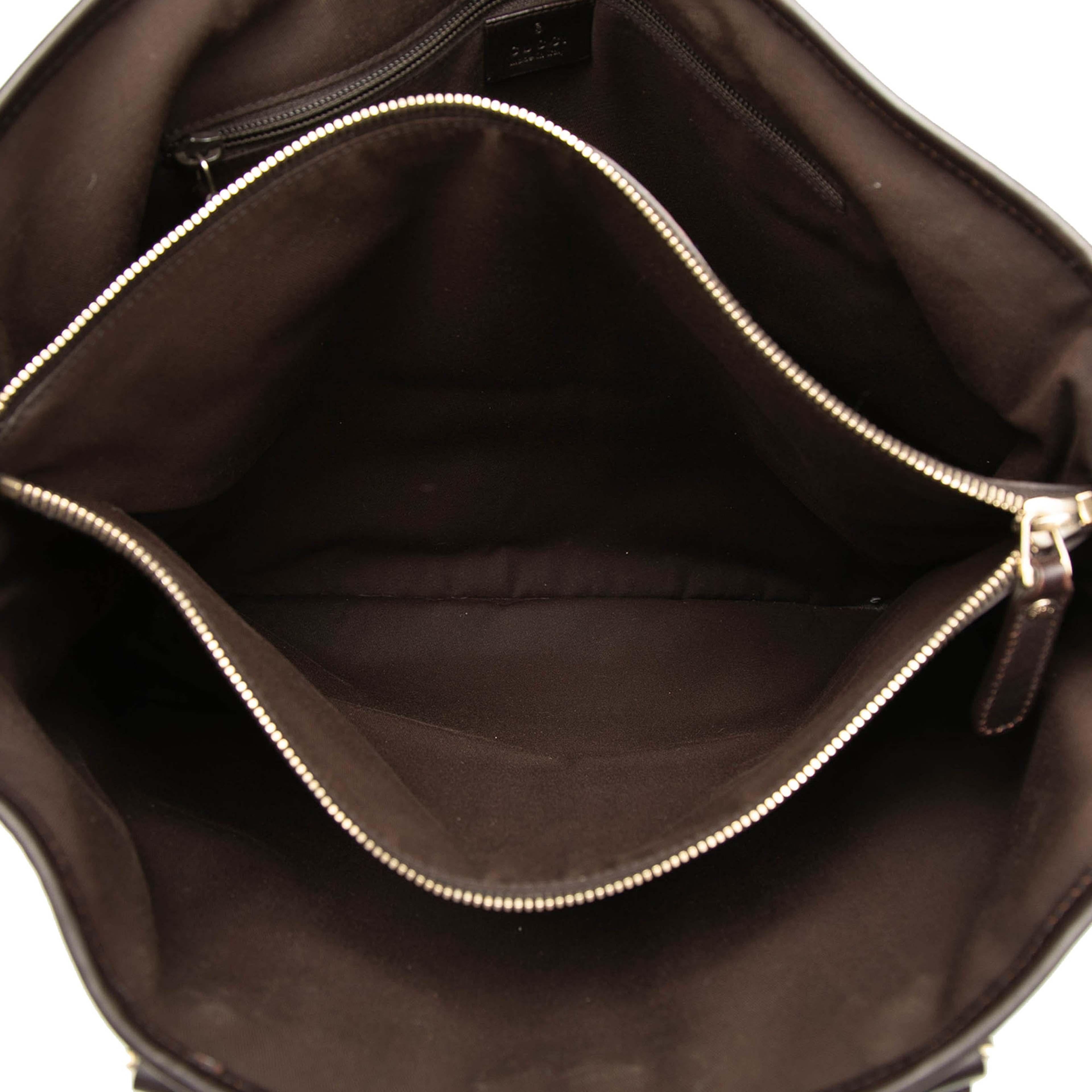 Gucci Diamante Leather Hilary Lux Joy Vertical Tote, från Luxclusif, i färgen dark brown. Klicka för att öppna bilden i stort format