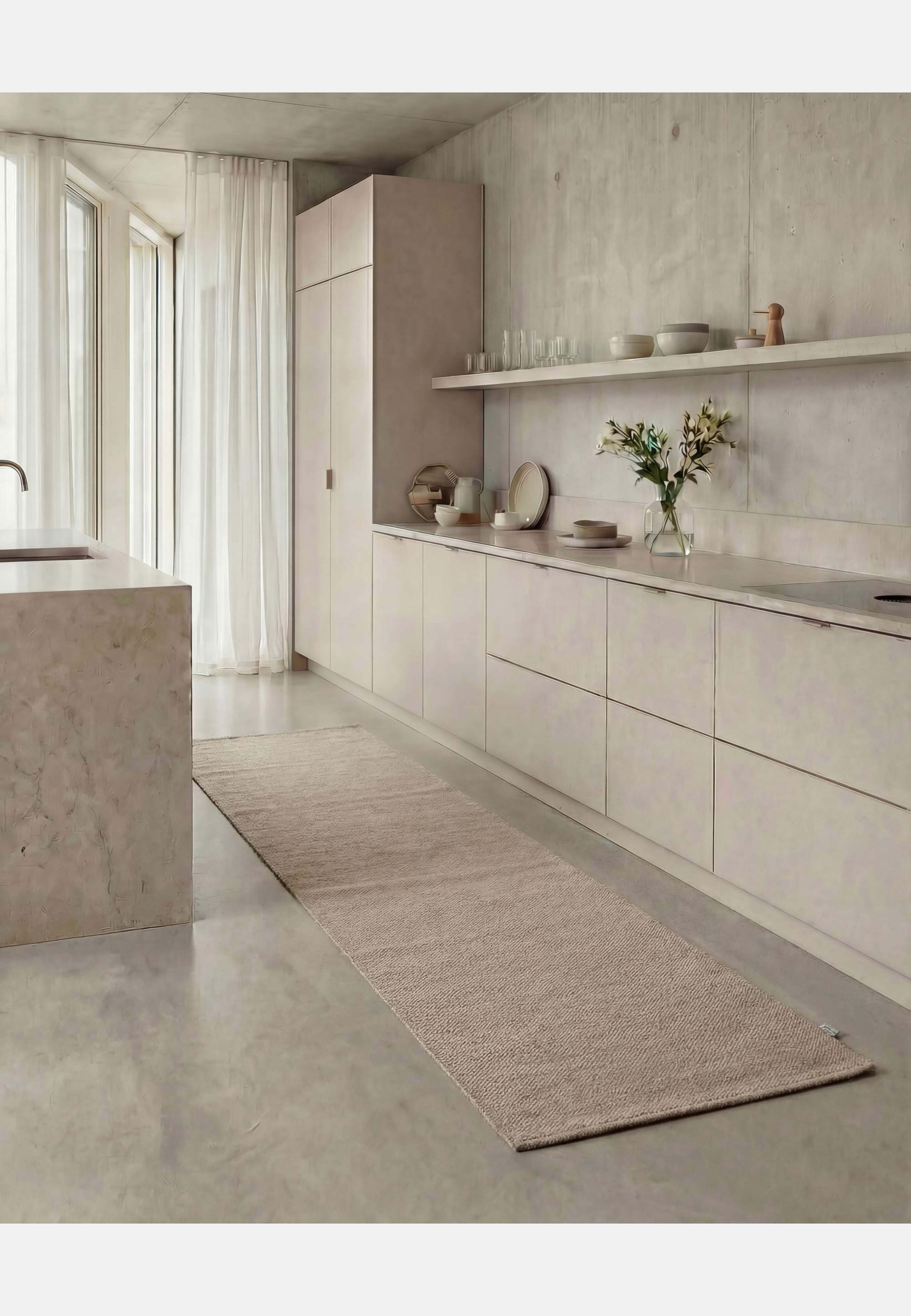 Gångmatta Plain, från Classic Collection, i färgen naturbeige. Klicka för att öppna bilden i stort format