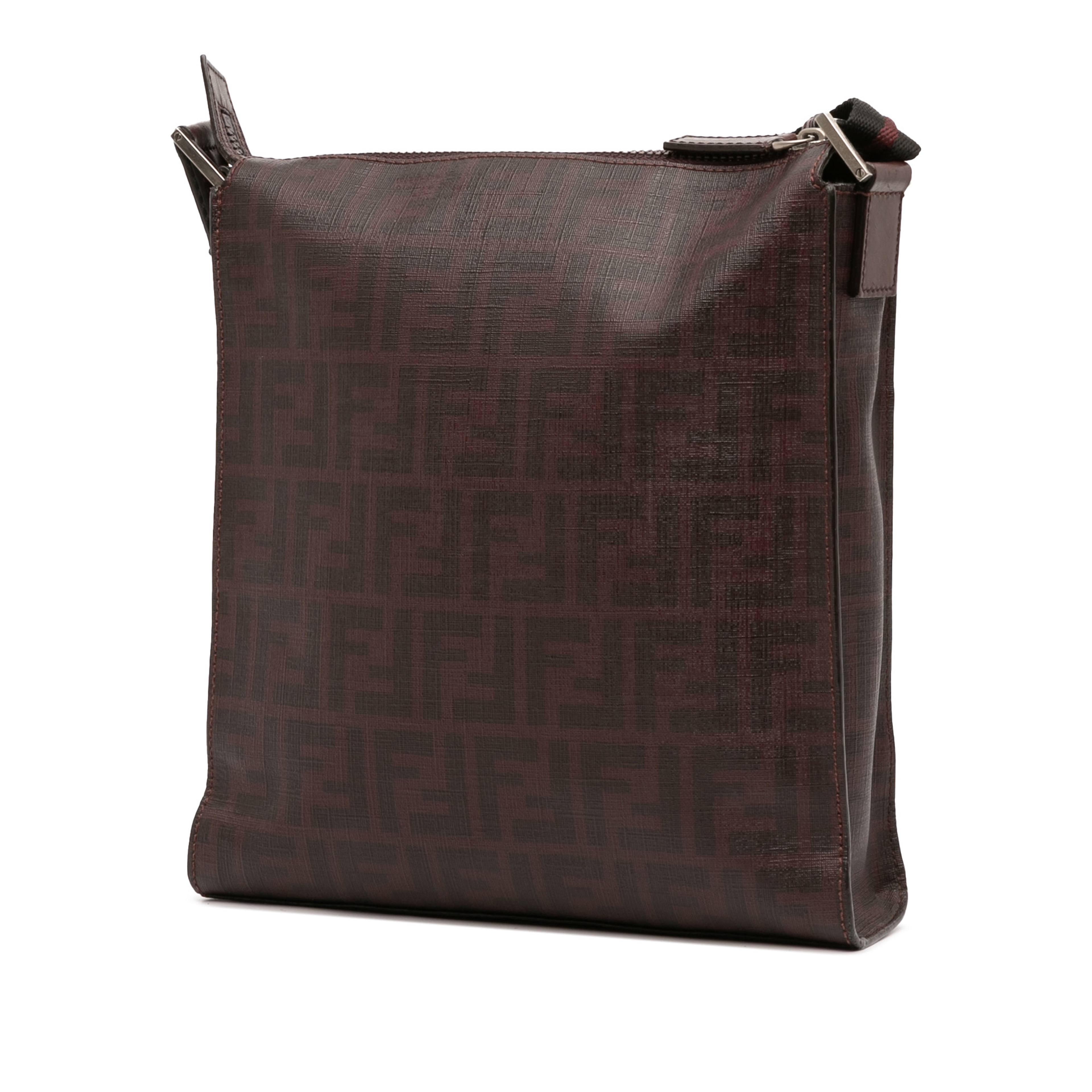 Fendi Zucca Coated Canvas Crossbody, från Luxclusif, i färgen brun. Klicka för att öppna bilden i stort format