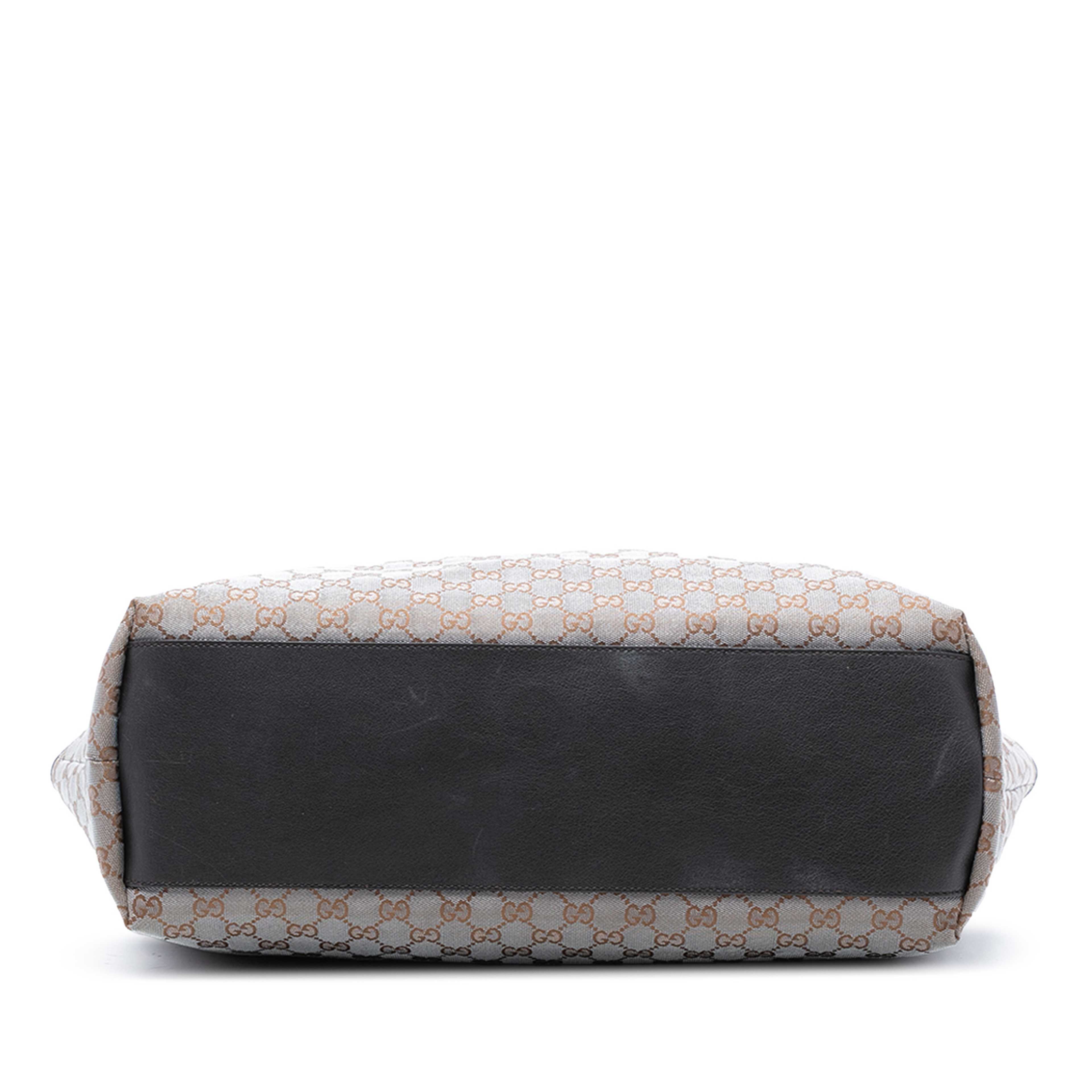 Gucci Gg Canvas Tote, från Luxclusif, i färgen gray. Klicka för att öppna bilden i stort format