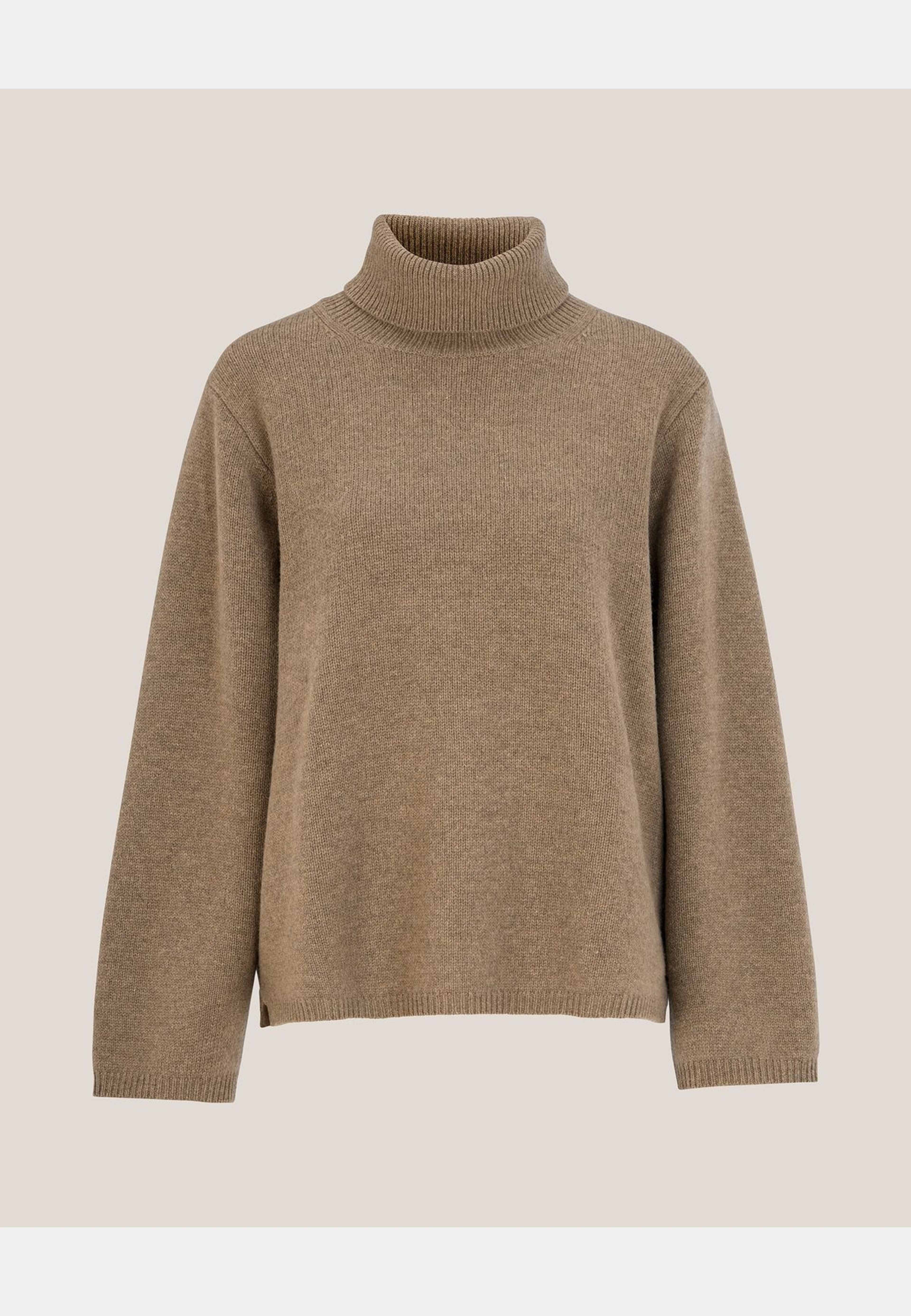 Polotröja Alva, från Newhouse, i färgen mörk beige. Klicka för att öppna bilden i stort format