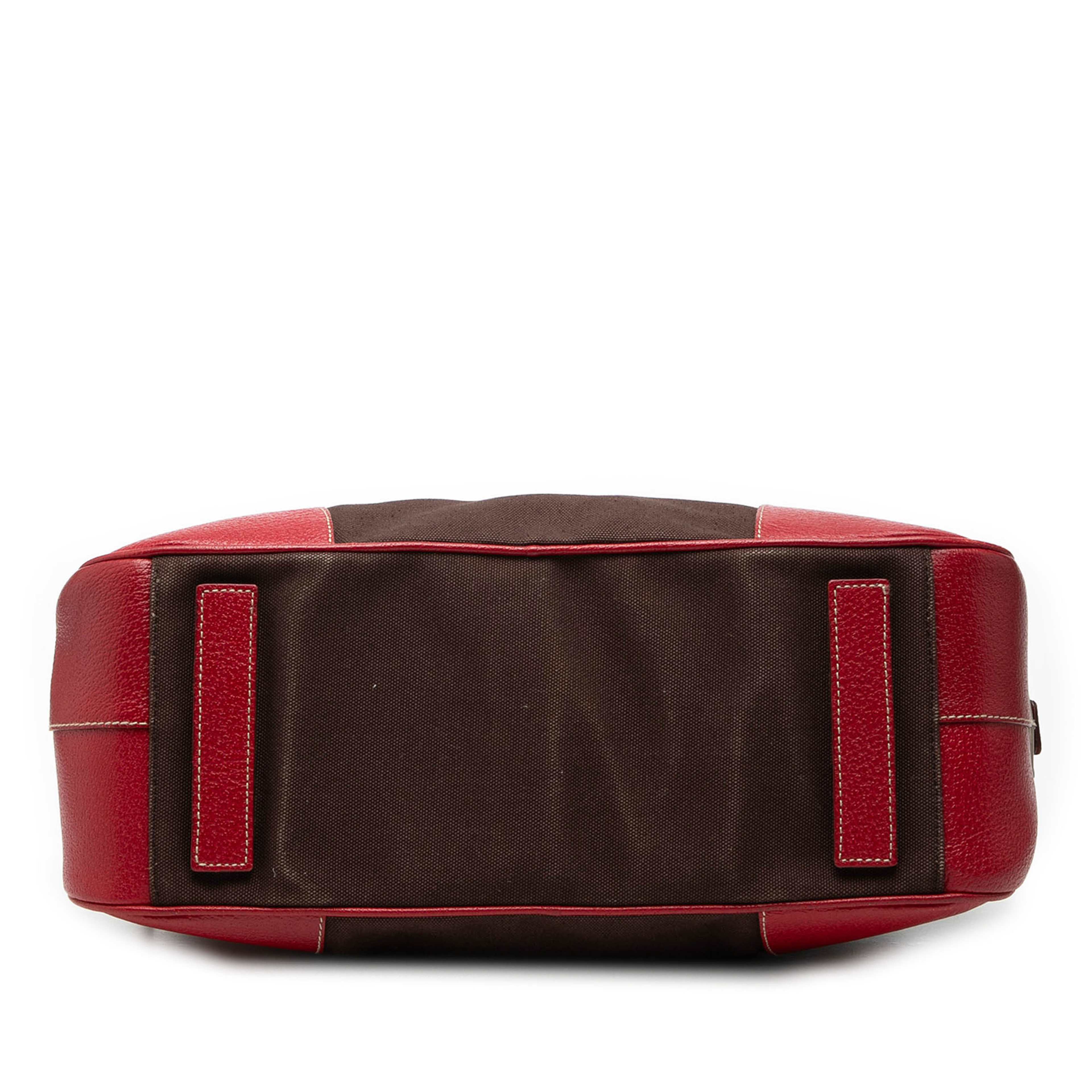 Prada Cinghiale Trimmed Canvas Canapa Bauletto Bag, från Luxclusif, i färgen brun. Klicka för att öppna bilden i stort format