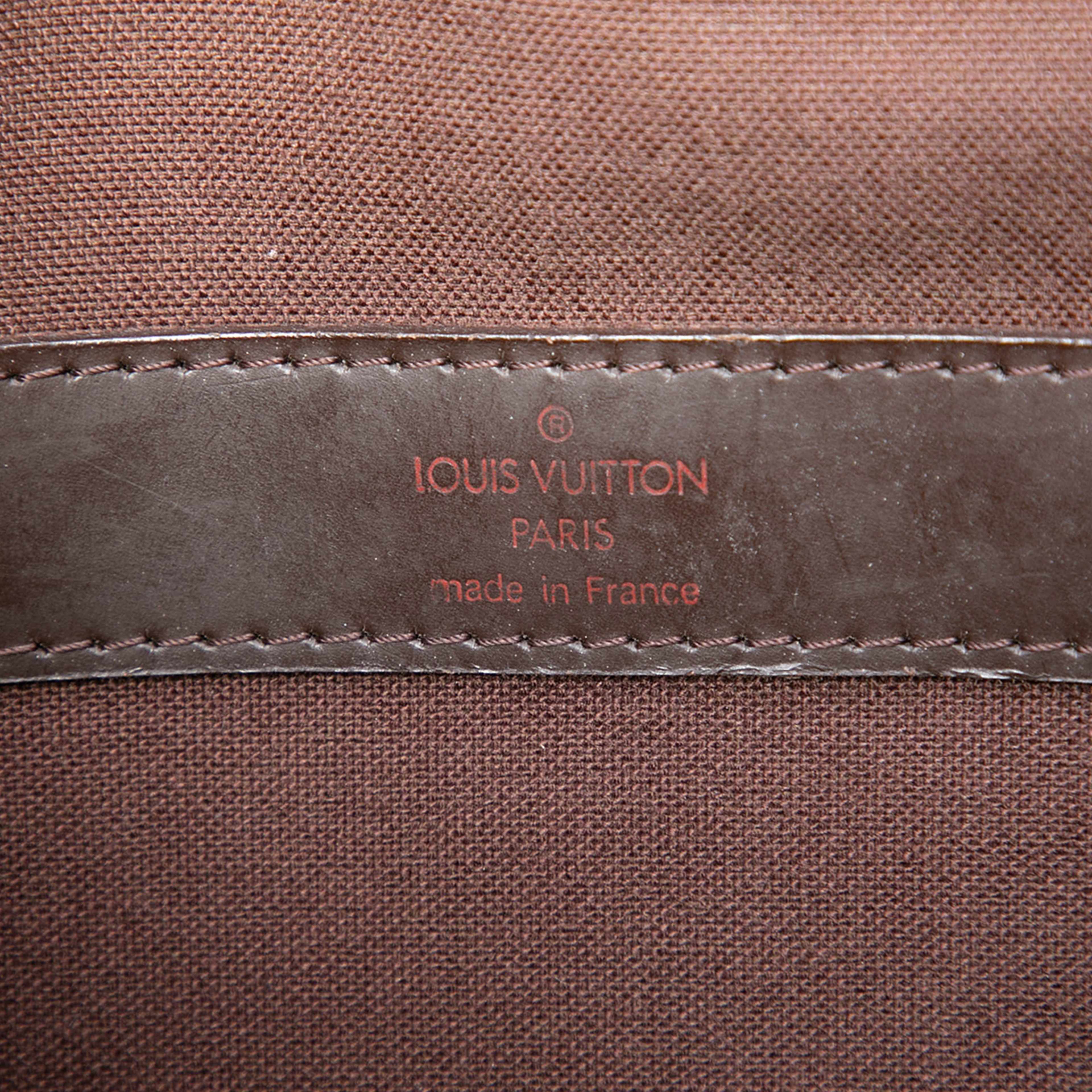 Louis Vuitton Damier Ebene Naviglio, från Luxclusif, i färgen brun. Klicka för att öppna bilden i stort format