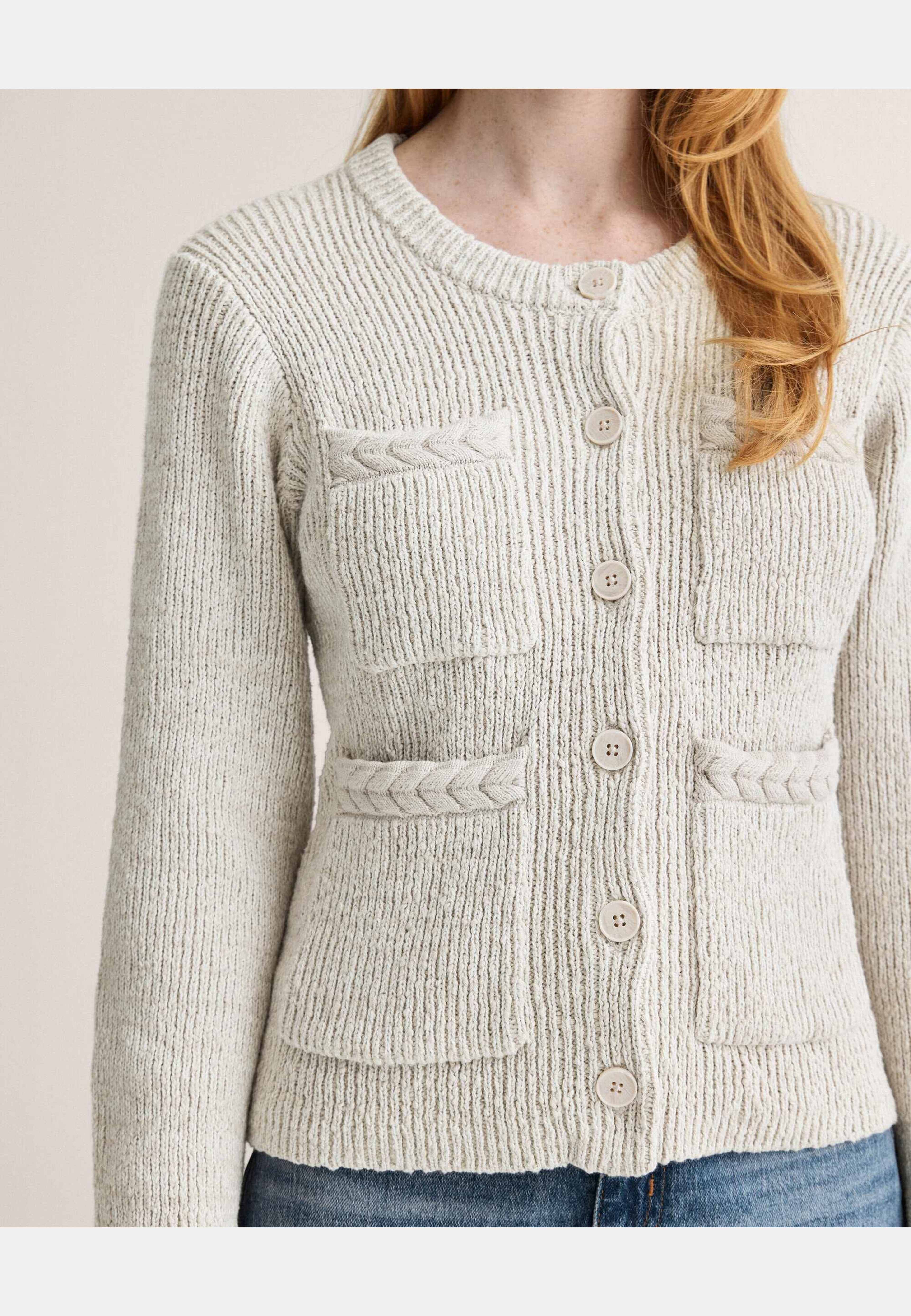 Frankie Knitted Cardigan, från Newhouse, i färgen beige. Klicka för att öppna bilden i stort format