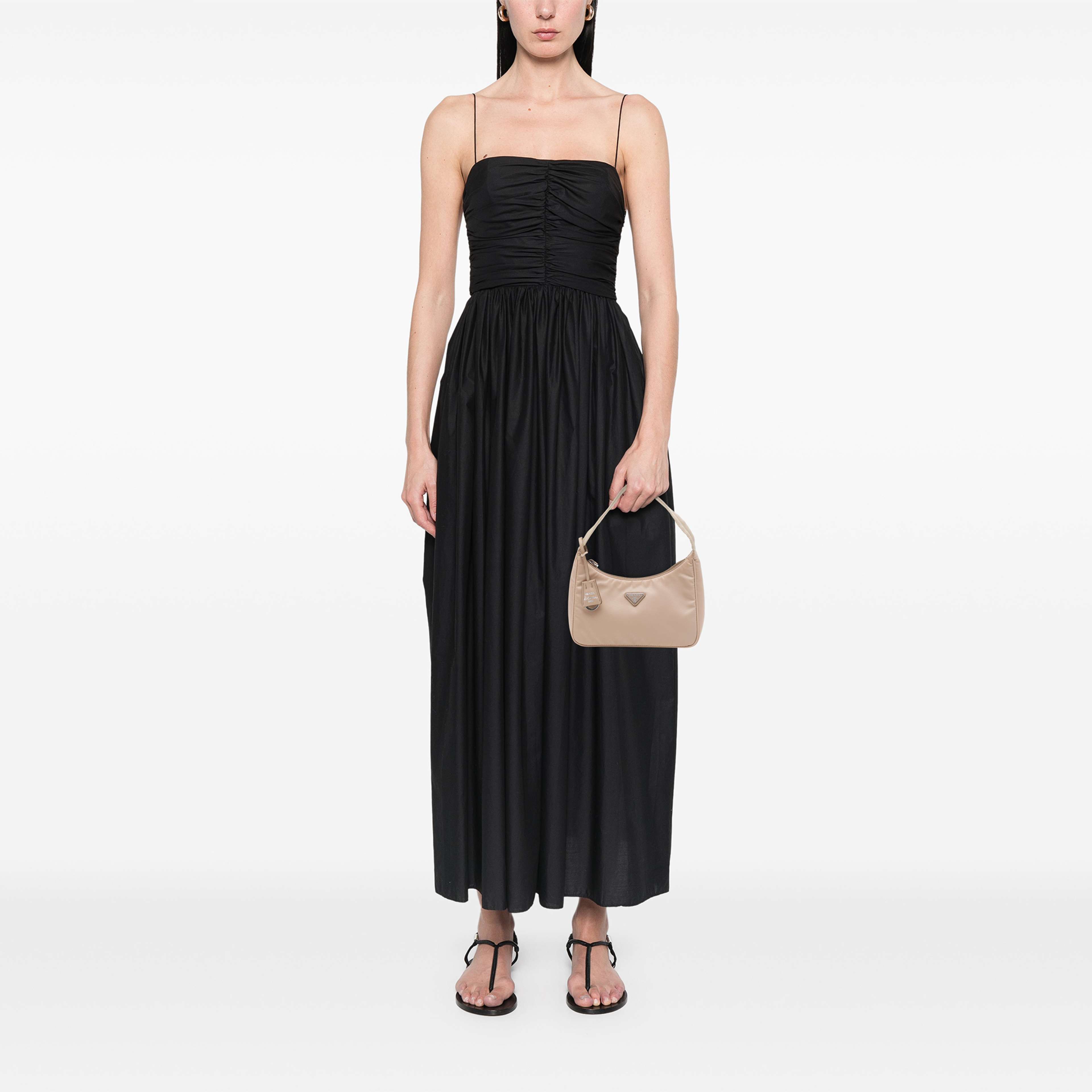 Prada Mini Tessuto Re Edition 2000 Shoulder Bag, från Luxclusif, i färgen beige. Klicka för att öppna bilden i stort format