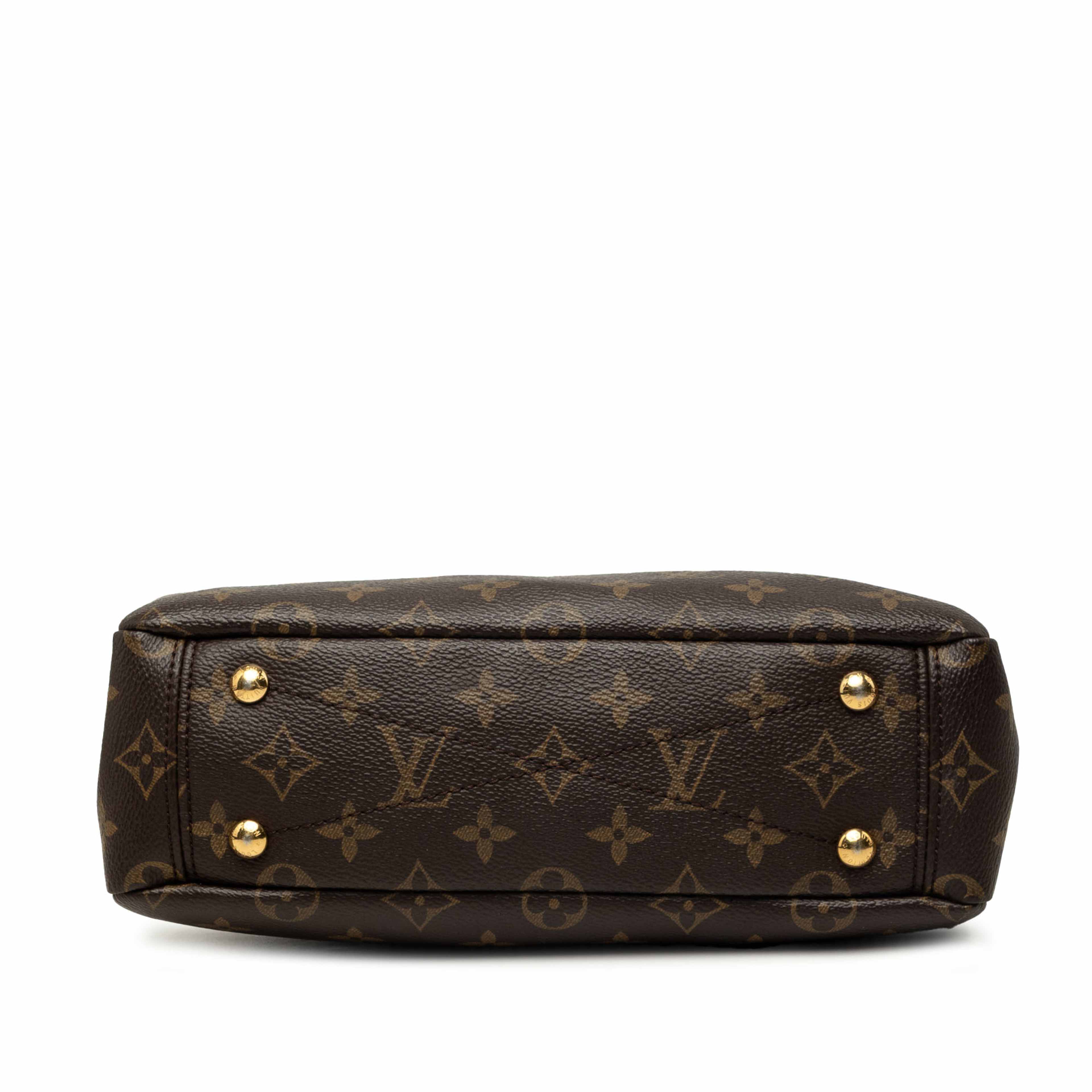 Louis Vuitton Monogram Pallas Bb, från Luxclusif, i färgen brun. Klicka för att öppna bilden i stort format
