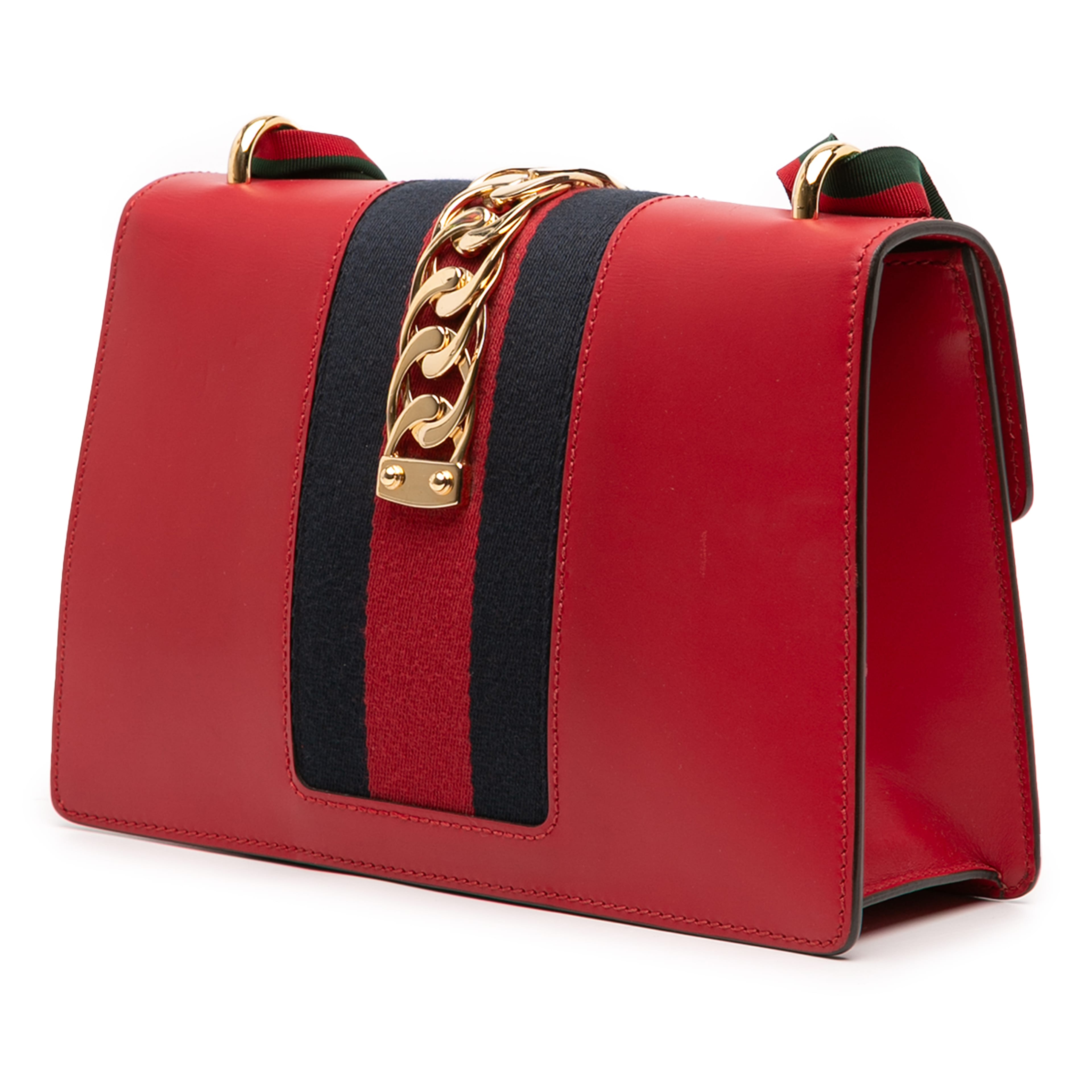 Gucci Small Leather Sylvie Web Satchel, från Luxclusif, i färgen red. Klicka för att öppna bilden i stort format