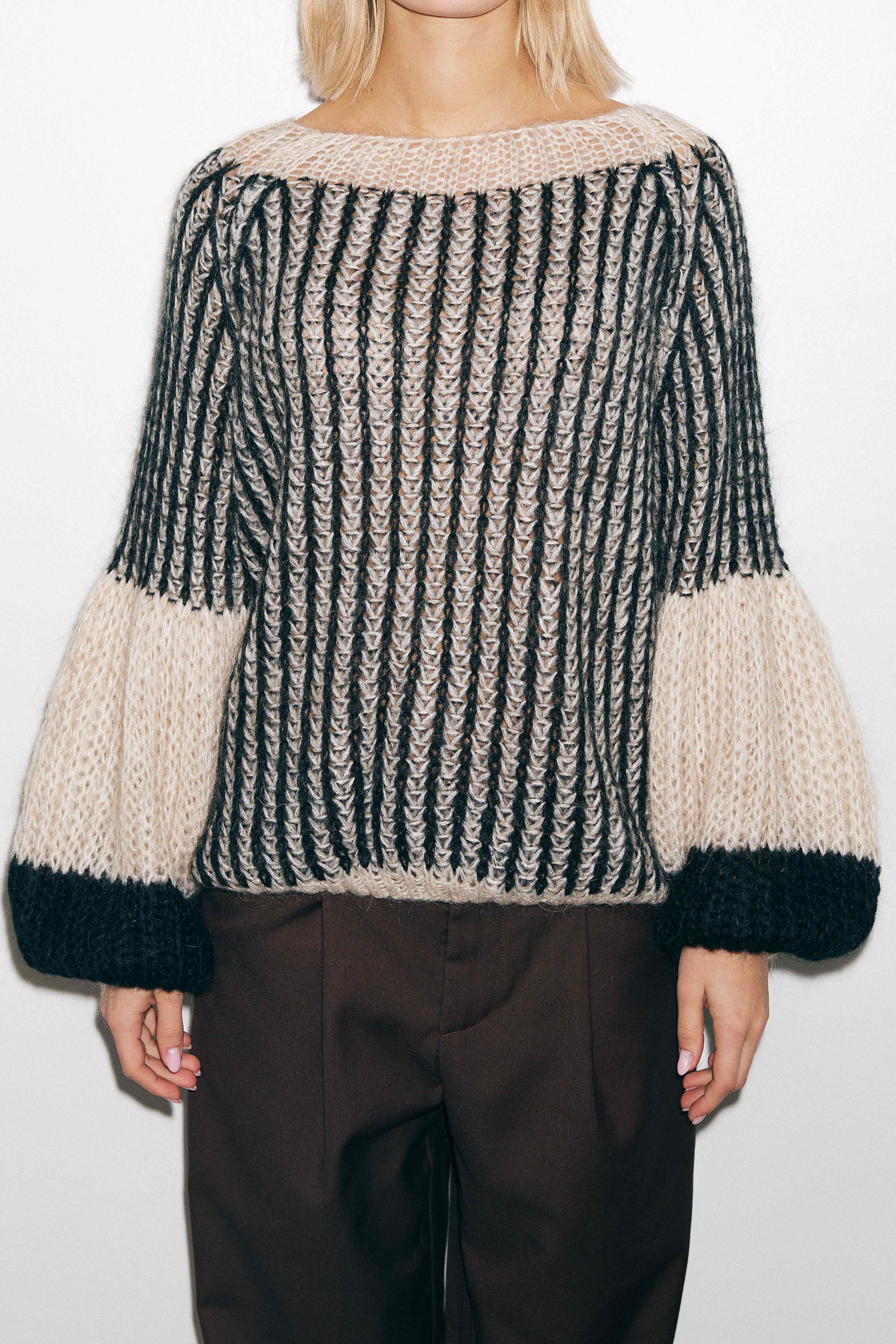 Liana Knit Sweater - Cream/black