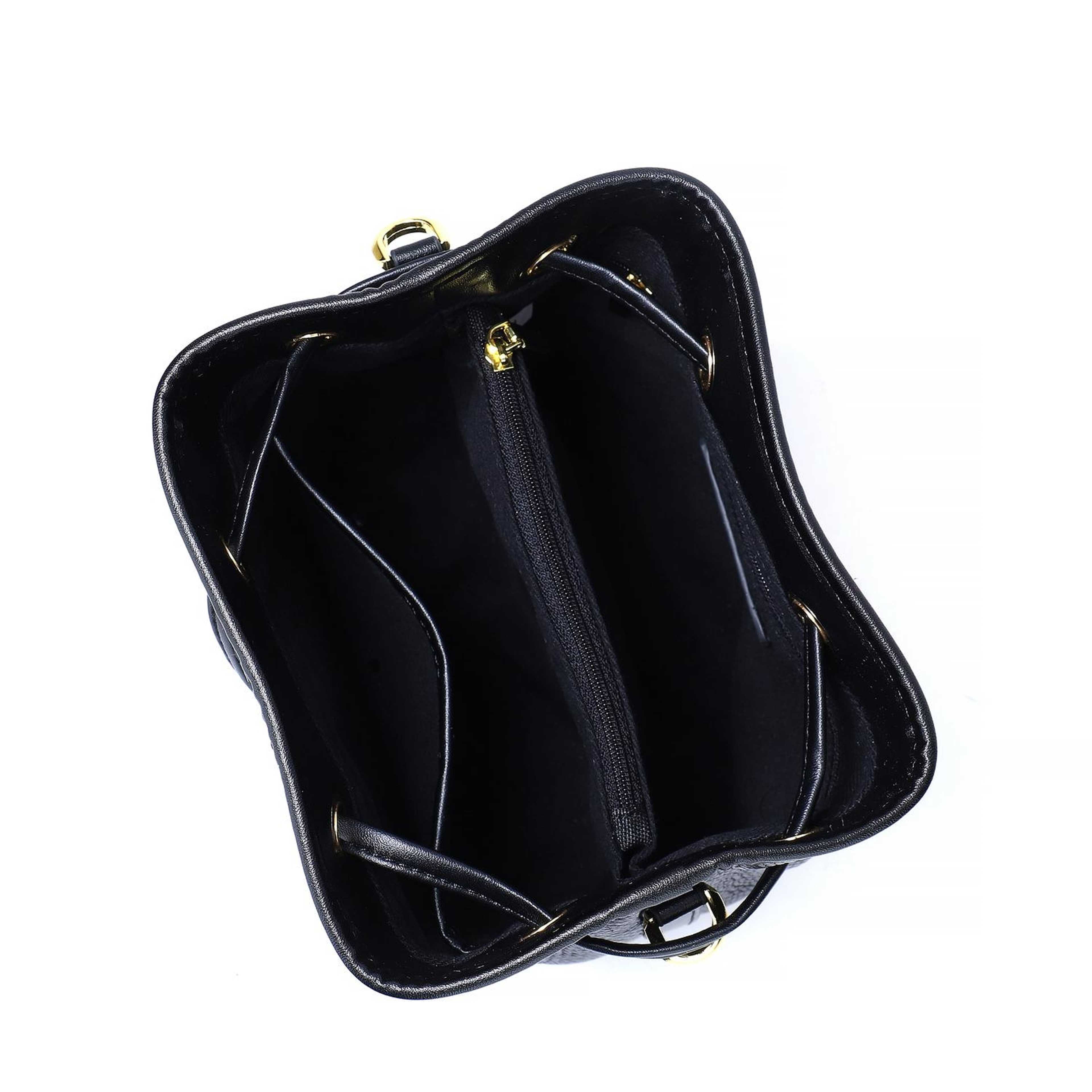 Axelväska Classic, från Carlheim, i färgen svart. Klicka för att öppna bilden i stort format