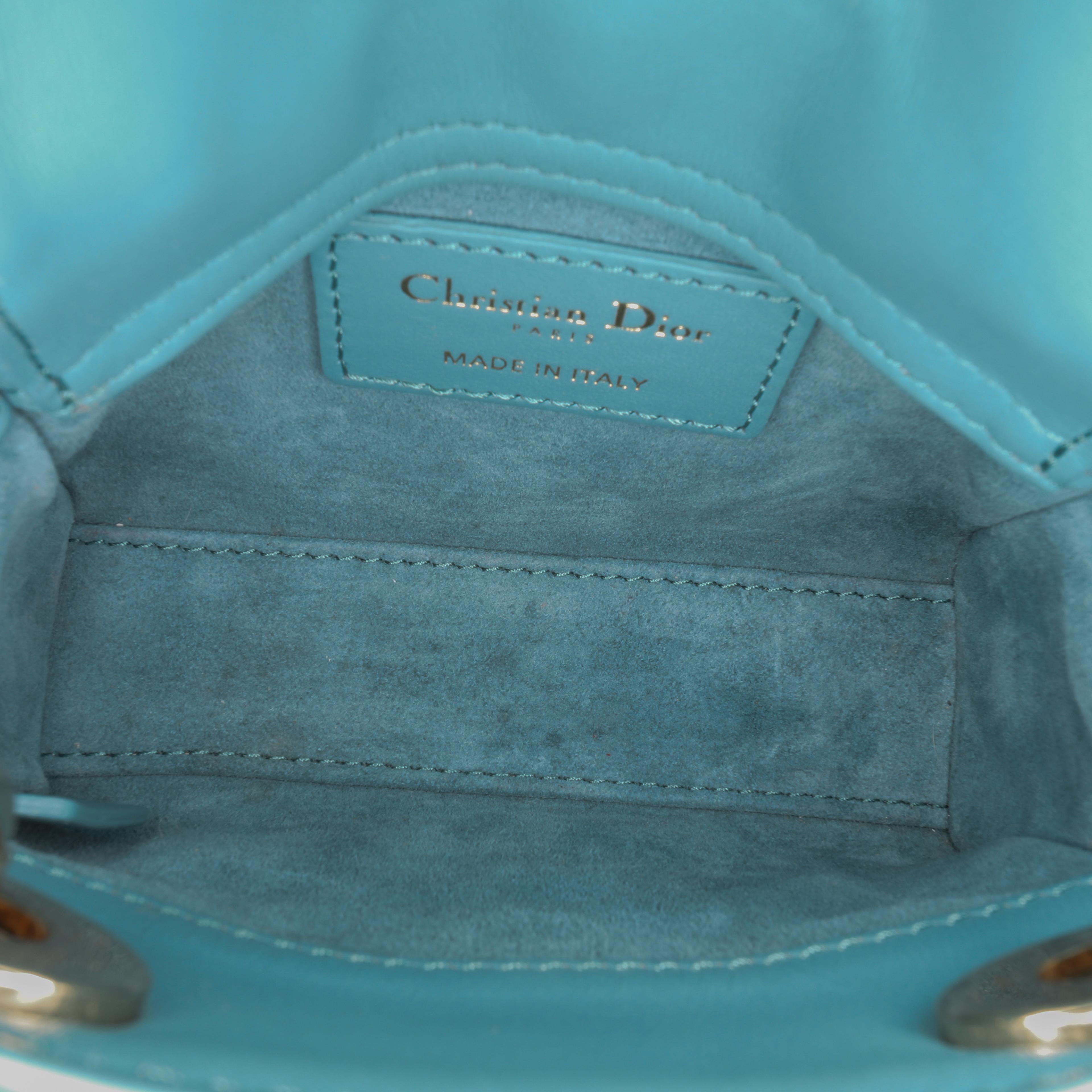 Dior Micro Lambskin Cannage Lady Dior, från Luxclusif, i färgen blue. Klicka för att öppna bilden i stort format